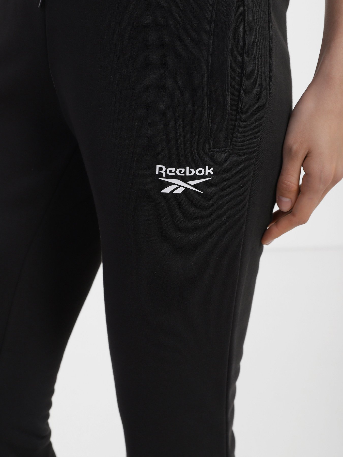 Штани Reebok Classics модель 0B1115 Штани Reebok Classics модель 0B1115 Фото