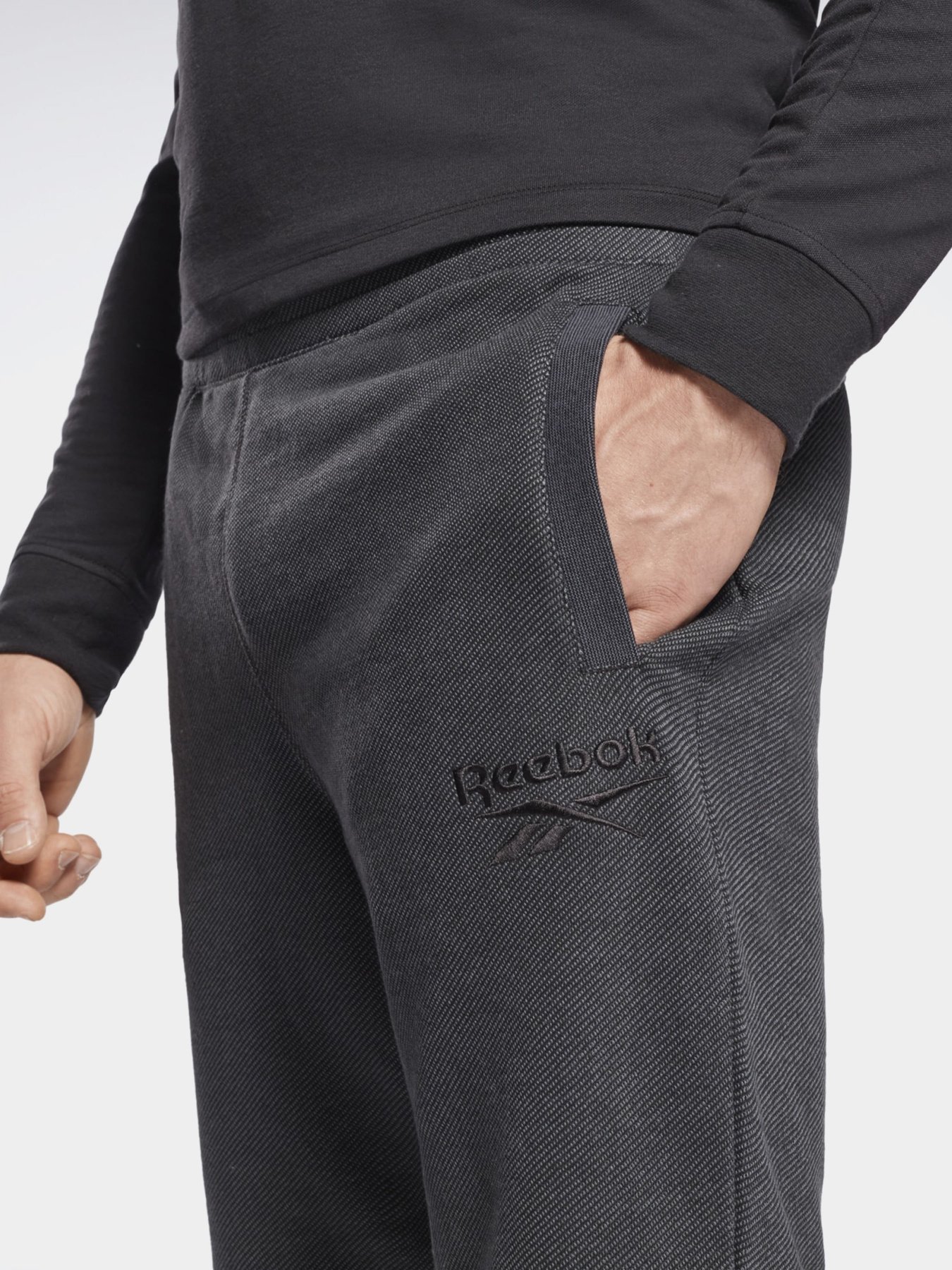 Шорти Reebok TRAINING ESSENTIALS MÉLANGE модель GI9417 Фото