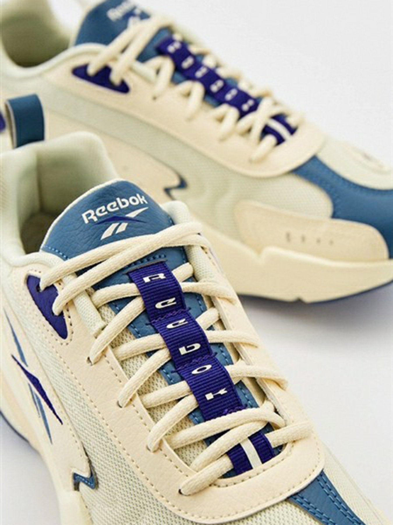 Кроссовки Reebok VECTOR RUNNER модель H05914 Кроссовки Reebok VECTOR RUNNER модель H05914 Фото