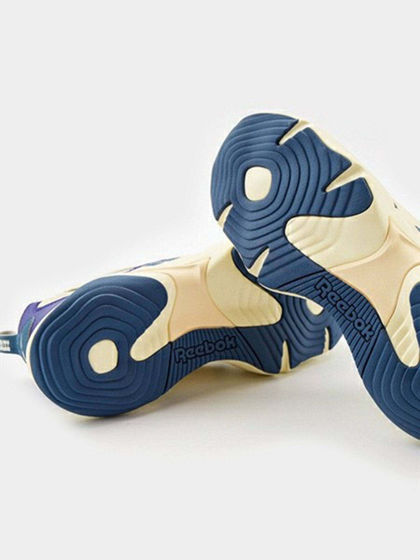 Кроссовки Reebok VECTOR RUNNER модель H05914 Кроссовки Reebok VECTOR RUNNER модель H05914 Фото