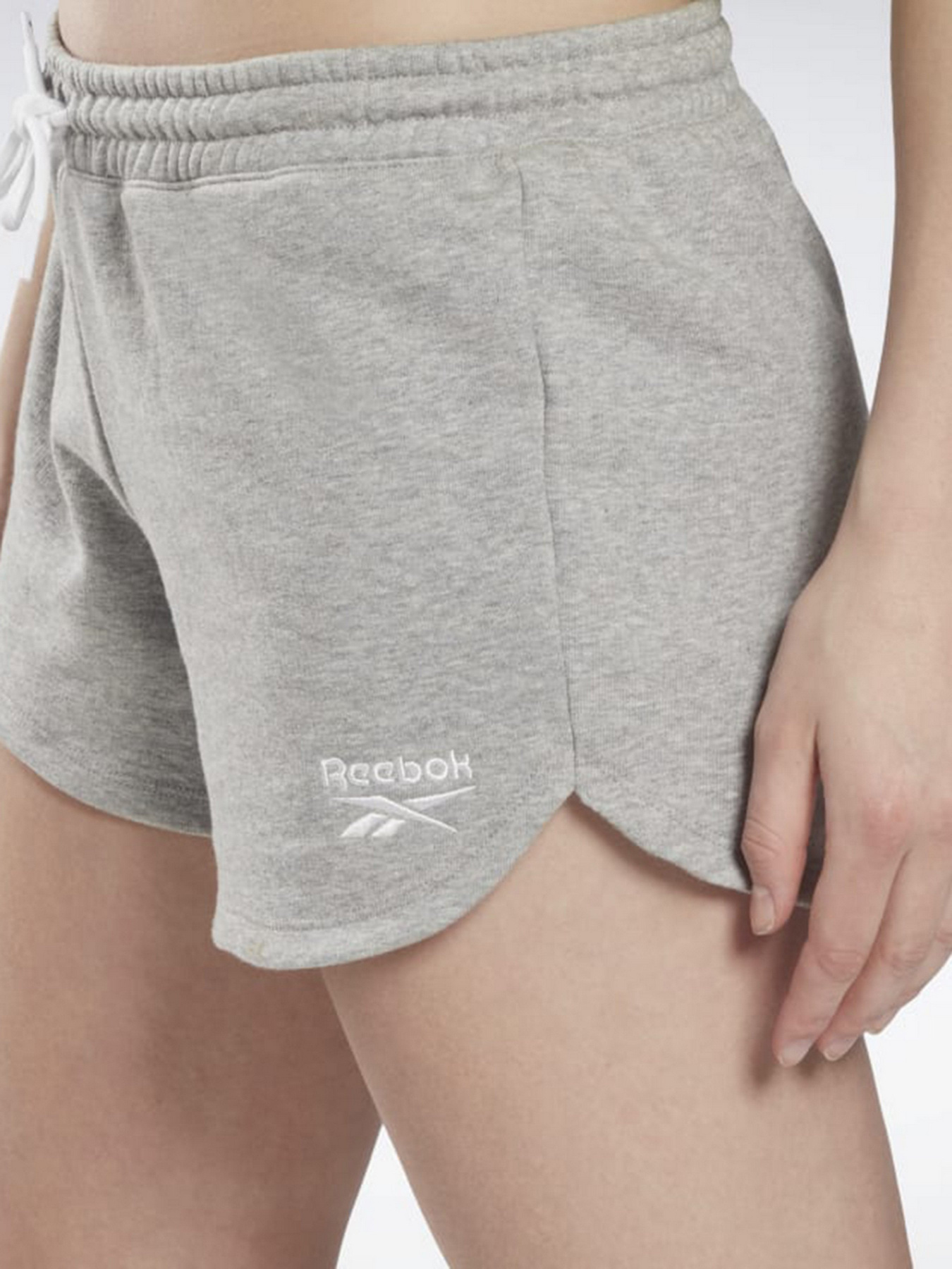 Шорты Reebok Identity модель GR9412 Шорты Reebok Identity модель GR9412 Фото