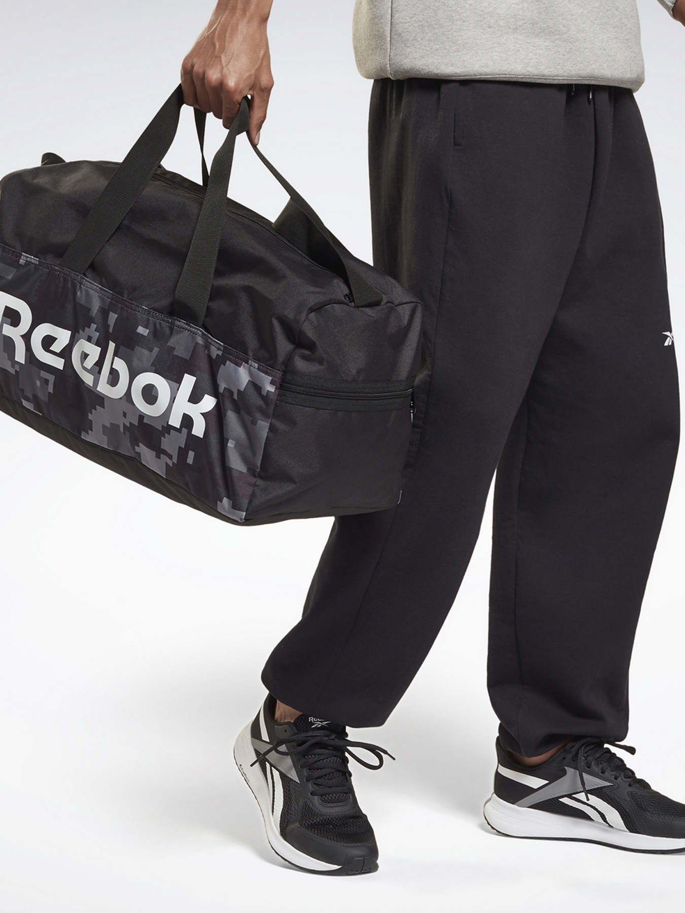 Дорожные сумки и чемоданы Reebok Act Core Graphic Grip модель H36563 Фото