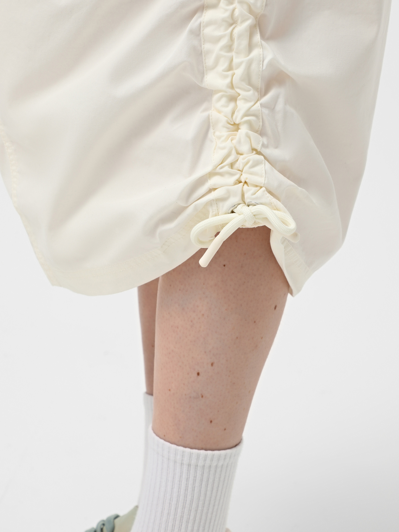 Юбки CONVERSE LONG WOVEN CARGO модель 10027412-286 Фото