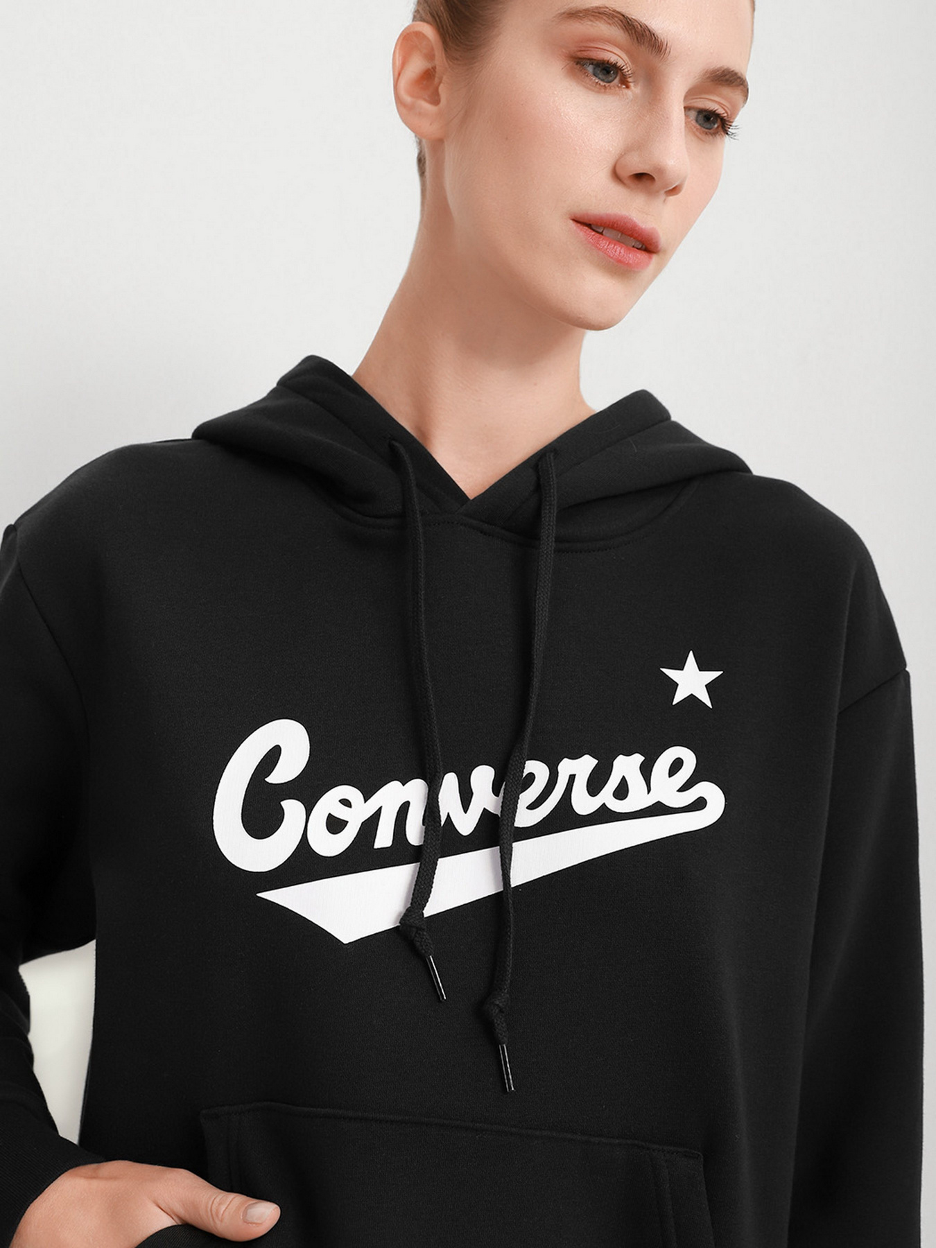 Худи и свитшоты CONVERSE SCRIPTED LOGO модель 10022011-001 Фото