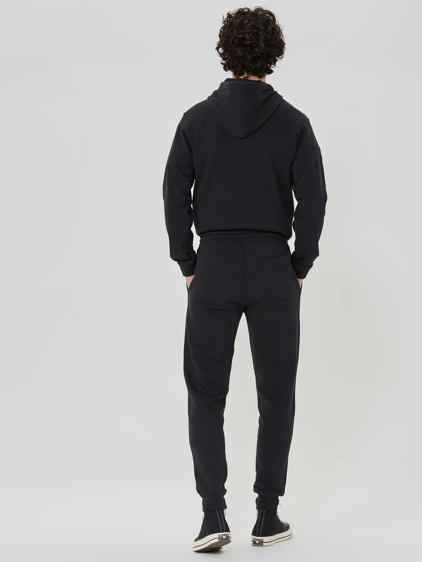 Штани CONVERSE Stand Fit Chuck Patch модель 10025420-001 Штани CONVERSE Stand Fit Chuck Patch модель 10025420-001 Фото