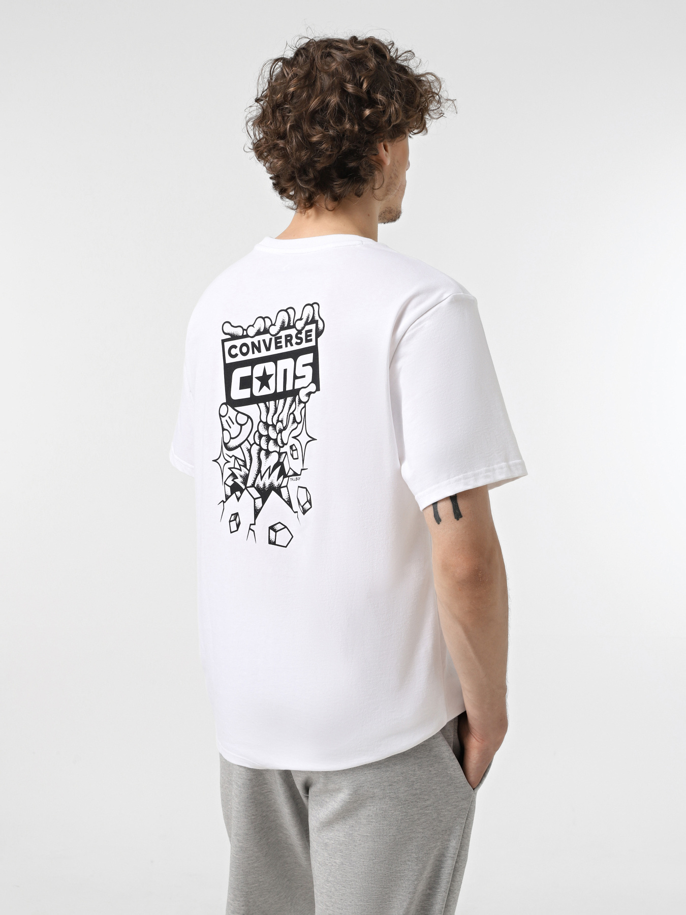 Футболки і поло CONVERSE CONS SKULL & CHROM ART модель 10026689-102 Футболки і поло CONVERSE CONS SKULL & CHROM ART модель 10026689-102 Фото
