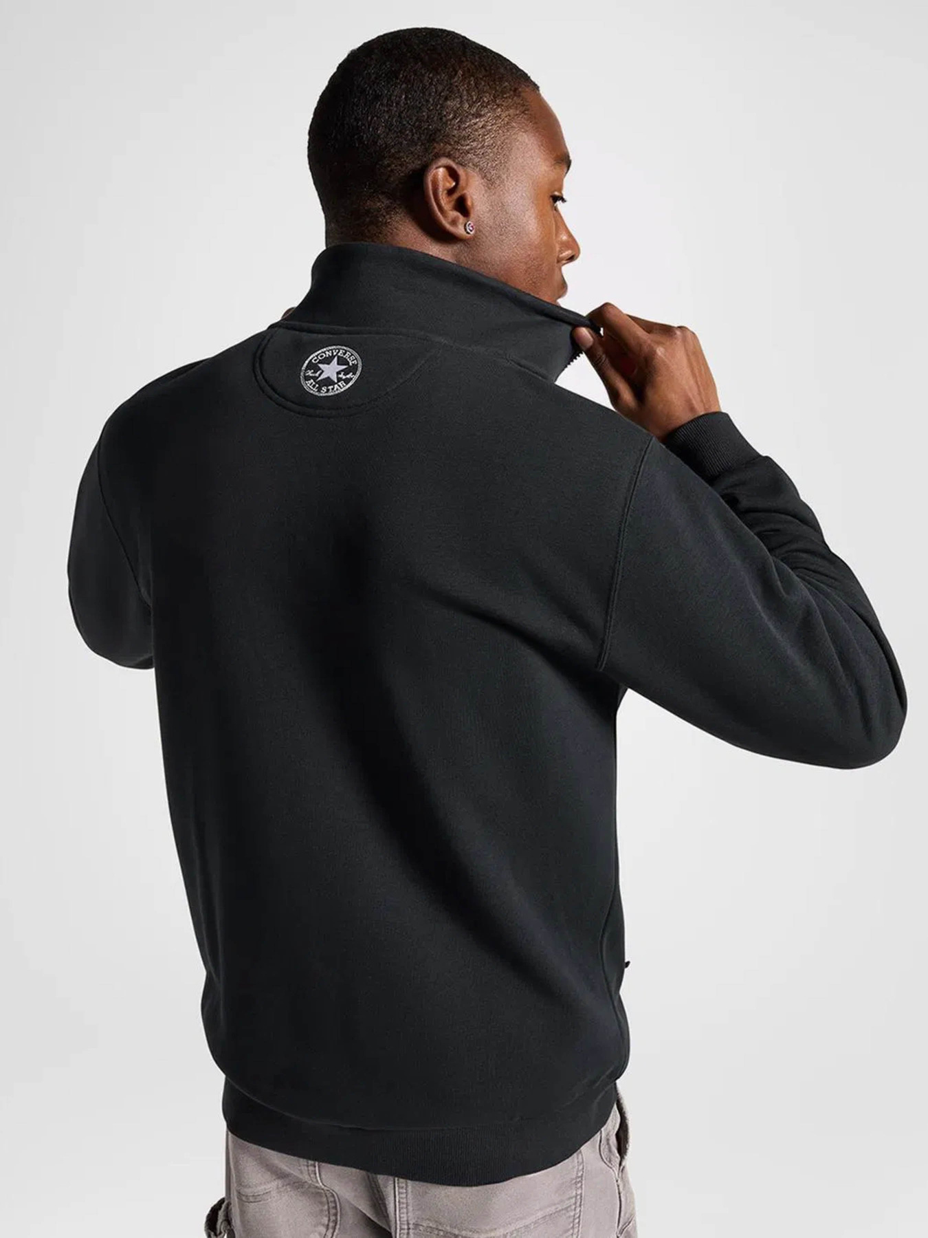 Худи и свитшоты CONVERSE CLASSIC SPORT QUARTER ZIP PAPY модель 10026710-001 Худи и свитшоты CONVERSE CLASSIC SPORT QUARTER ZIP PAPY модель 10026710-001 Фото