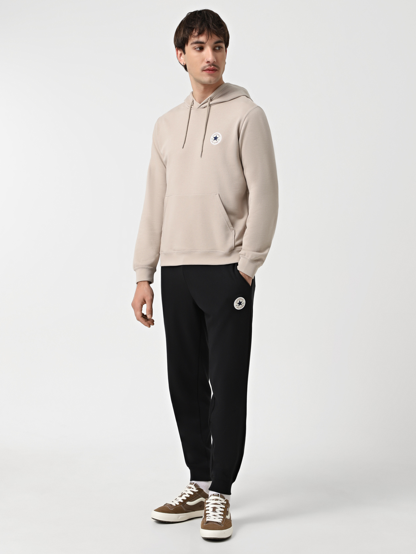 Худі та світшоти CONVERSE STANDARD FIT CORE CHUCK PATCH модель 10026983-251 Худі та світшоти CONVERSE STANDARD FIT CORE CHUCK PATCH модель 10026983-251 Фото