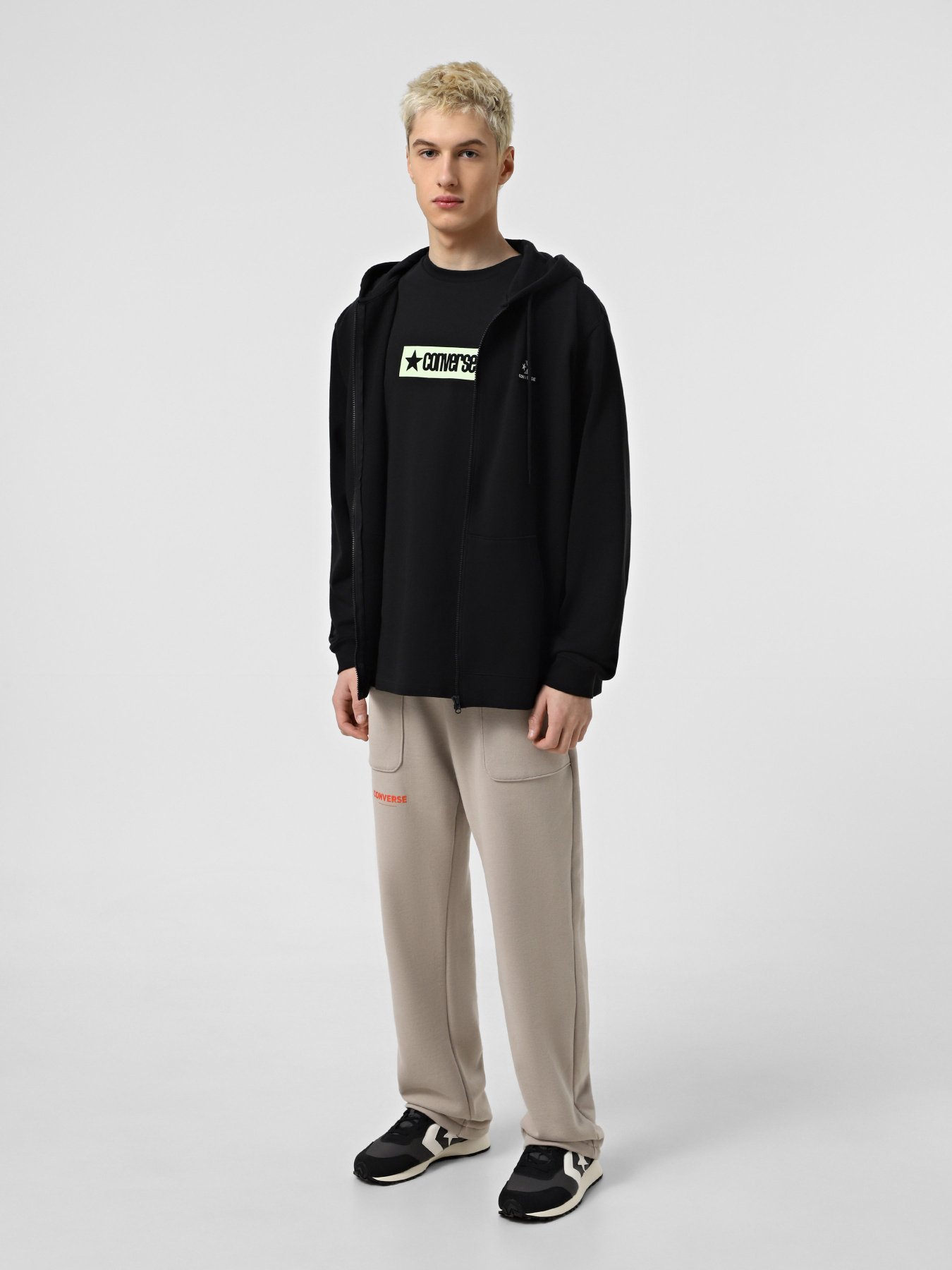 Худи и свитшоты CONVERSE STAR CHEVRON FULL ZIP модель 10023871-001 Фото