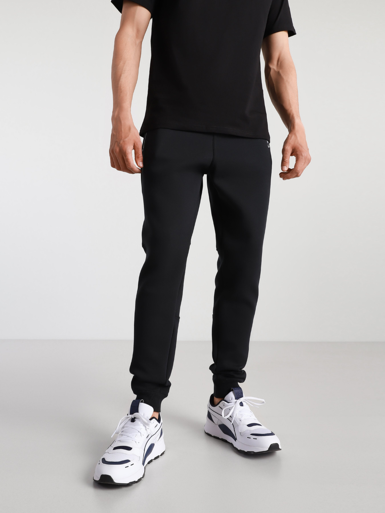 Штани CONVERSE COURT LIFESTYLE SLIM модель 10021493-001 Фото