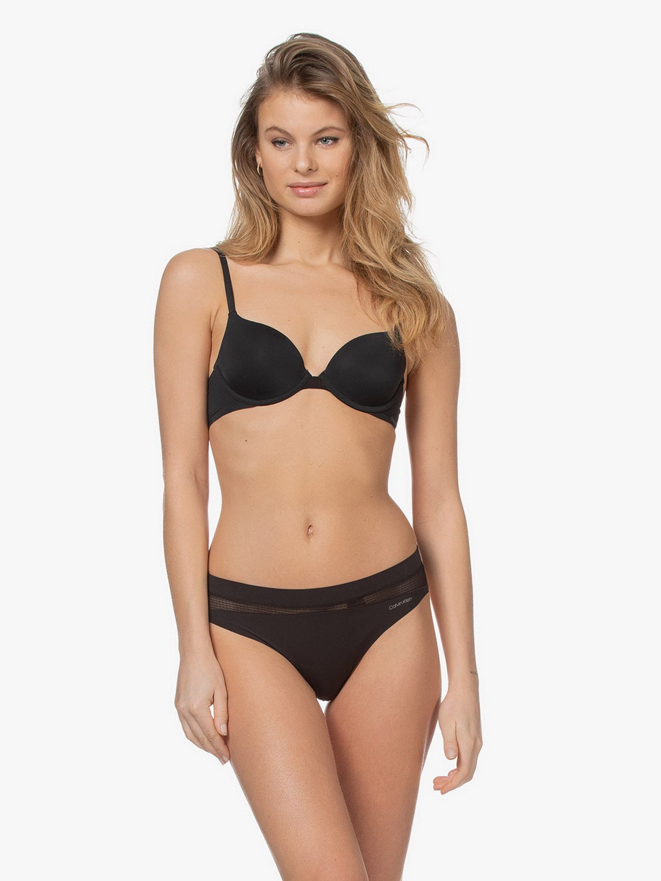Нижнее белье Calvin Klein Underwear Thong модель QF6047E_UB1 Нижнее белье Calvin Klein Underwear Thong модель QF6047E_UB1 Фото