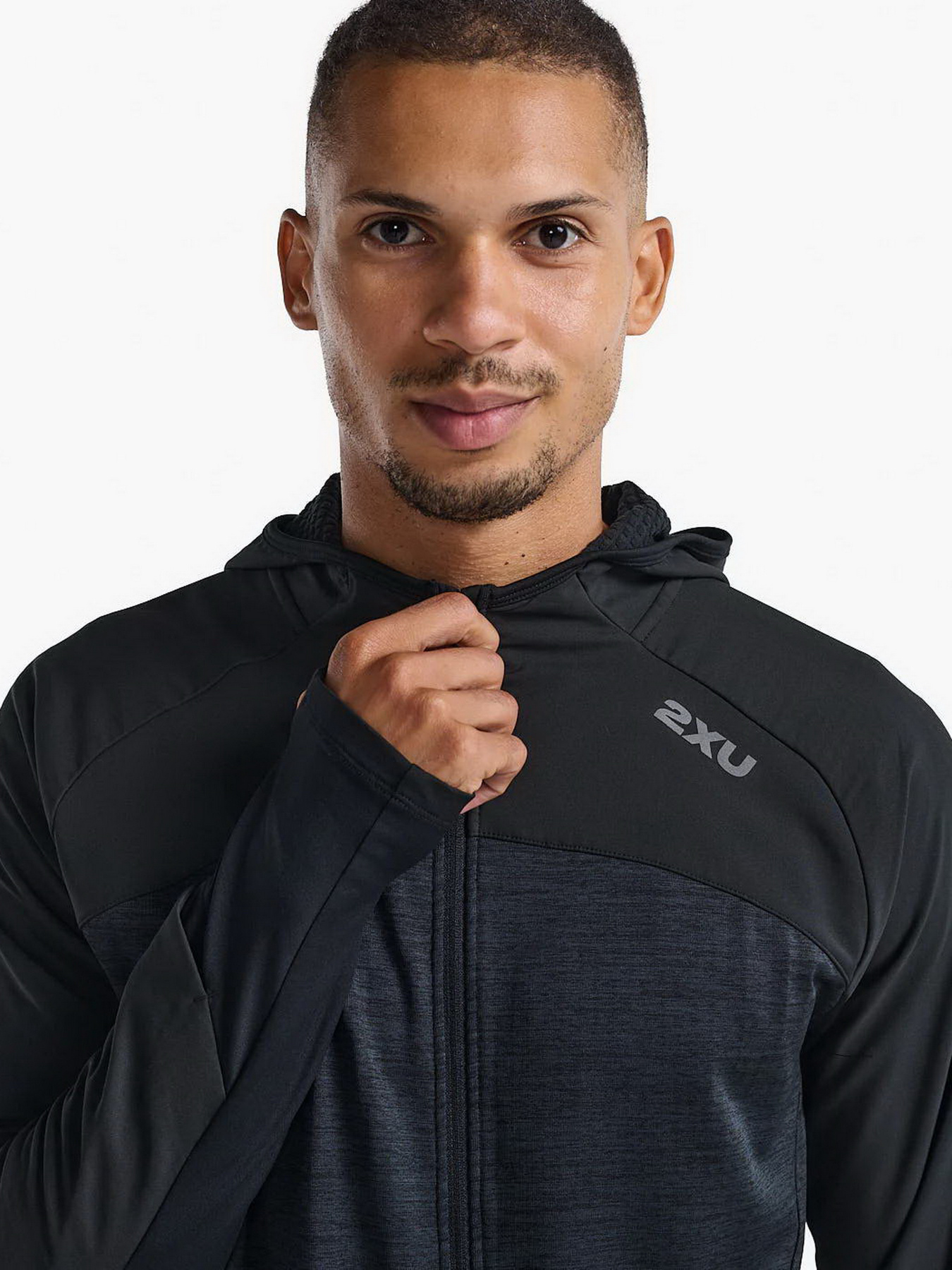 Худи и свитшоты 2XU Ignition Shield Hooded Mid Layer модель MR6829a-BLK/BRF Фото