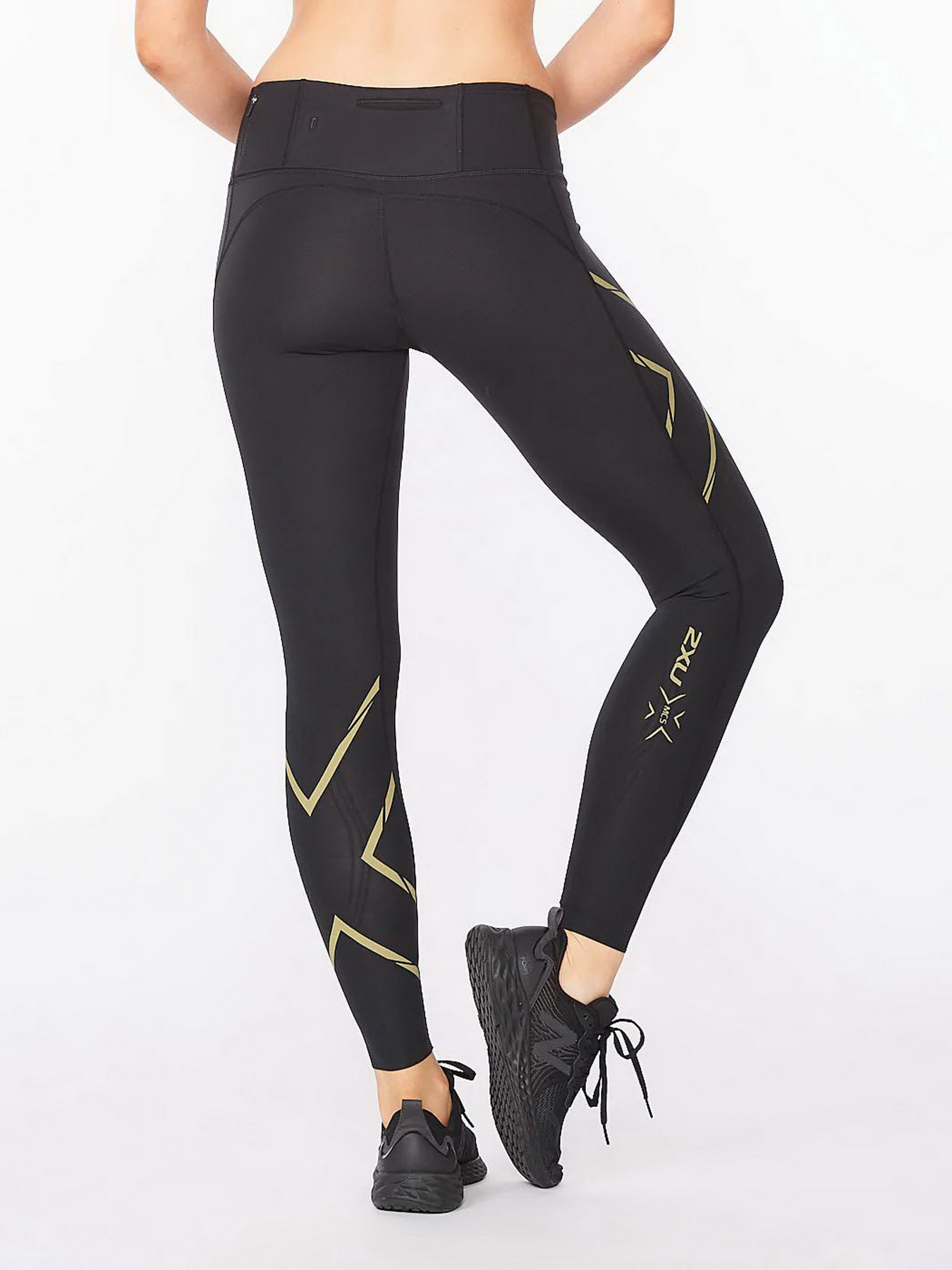 Штани 2XU Light Speed Mid-Rise модель WA6523b-BLK/GRF Штани 2XU Light Speed Mid-Rise модель WA6523b-BLK/GRF Фото