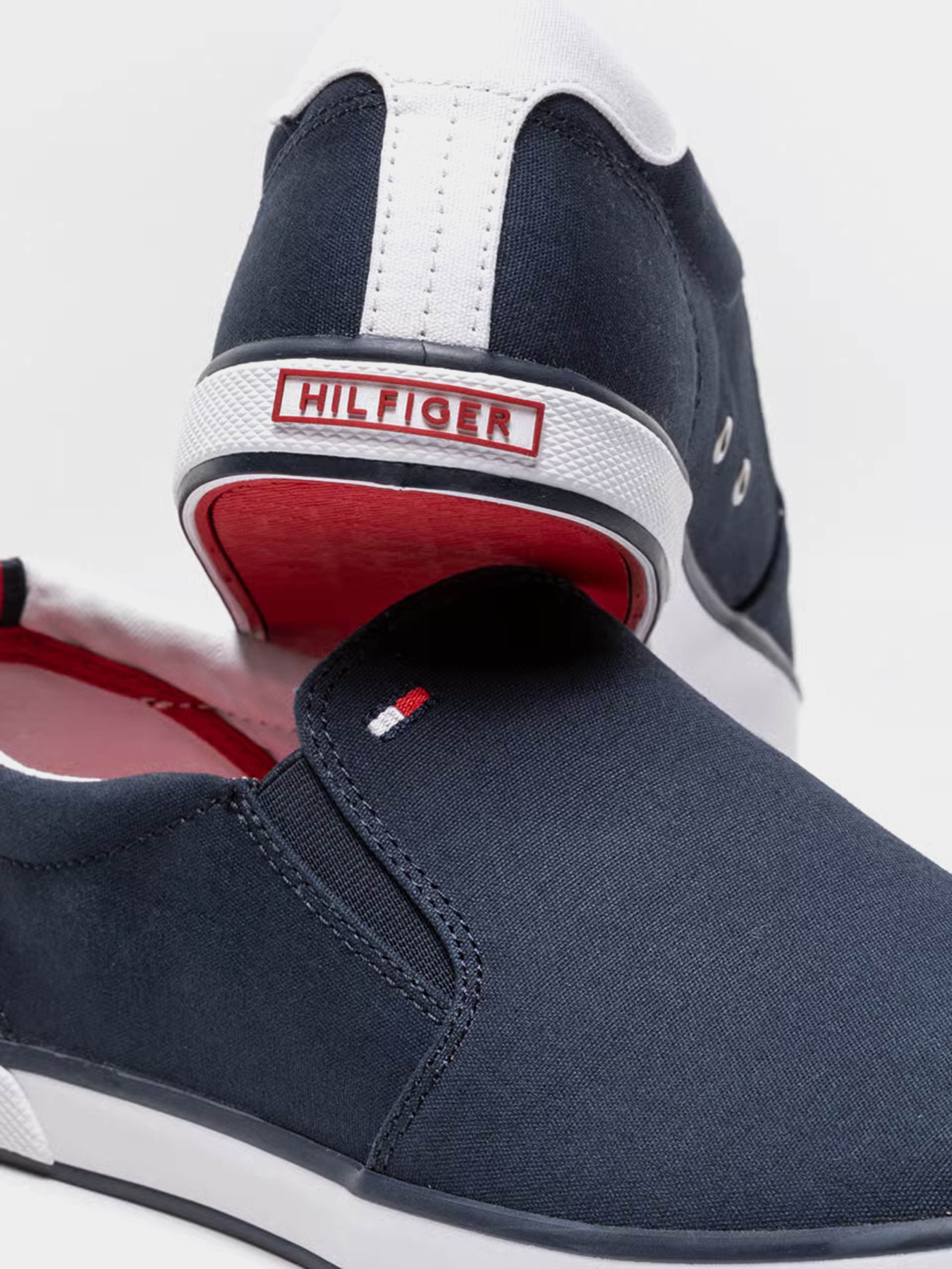 Сліпони та мокасини Tommy Hilfiger Iconic модель FM0FM00597-403 Фото