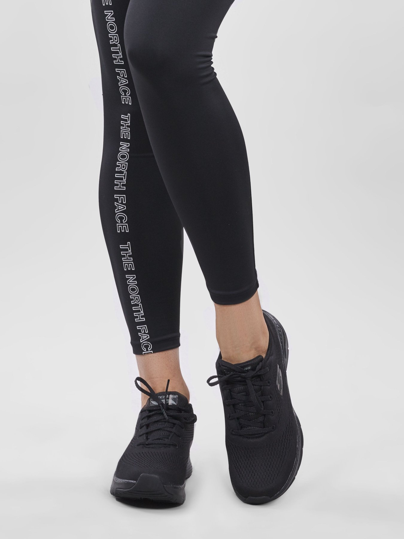 Кросівки Skechers Arch Fit - Sunny Outlook модель 149057 BBK Кросівки Skechers Arch Fit - Sunny Outlook модель 149057 BBK Фото