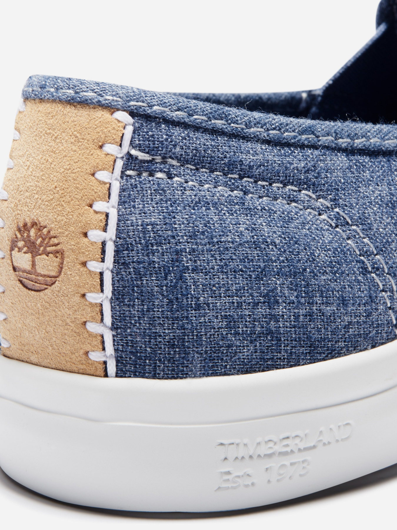 Сліпони та мокасини Timberland Newport Bay модель TB0A2FQJ432 Сліпони та мокасини Timberland Newport Bay модель TB0A2FQJ432 Фото