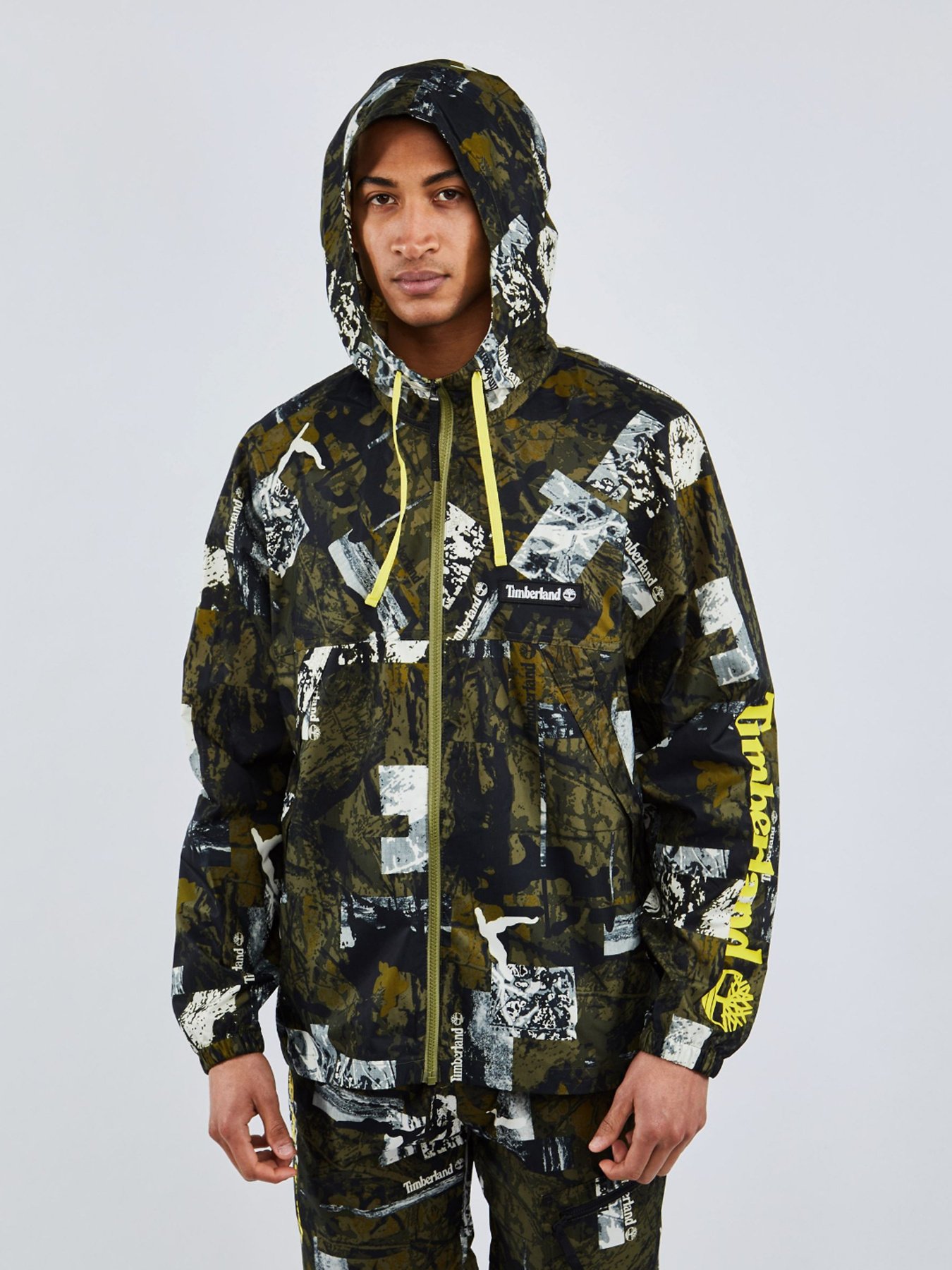 Куртки и дубленки Timberland Urban Camo Windbreaker модель TB0A28CCZ52 Фото