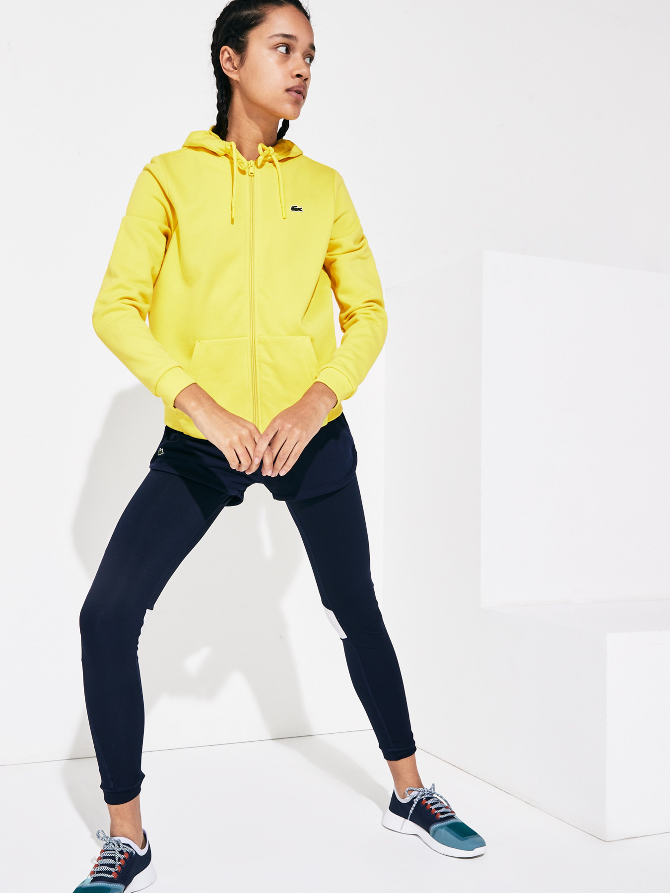 Худи и свитшоты Lacoste модель SF1550-P79 Фото