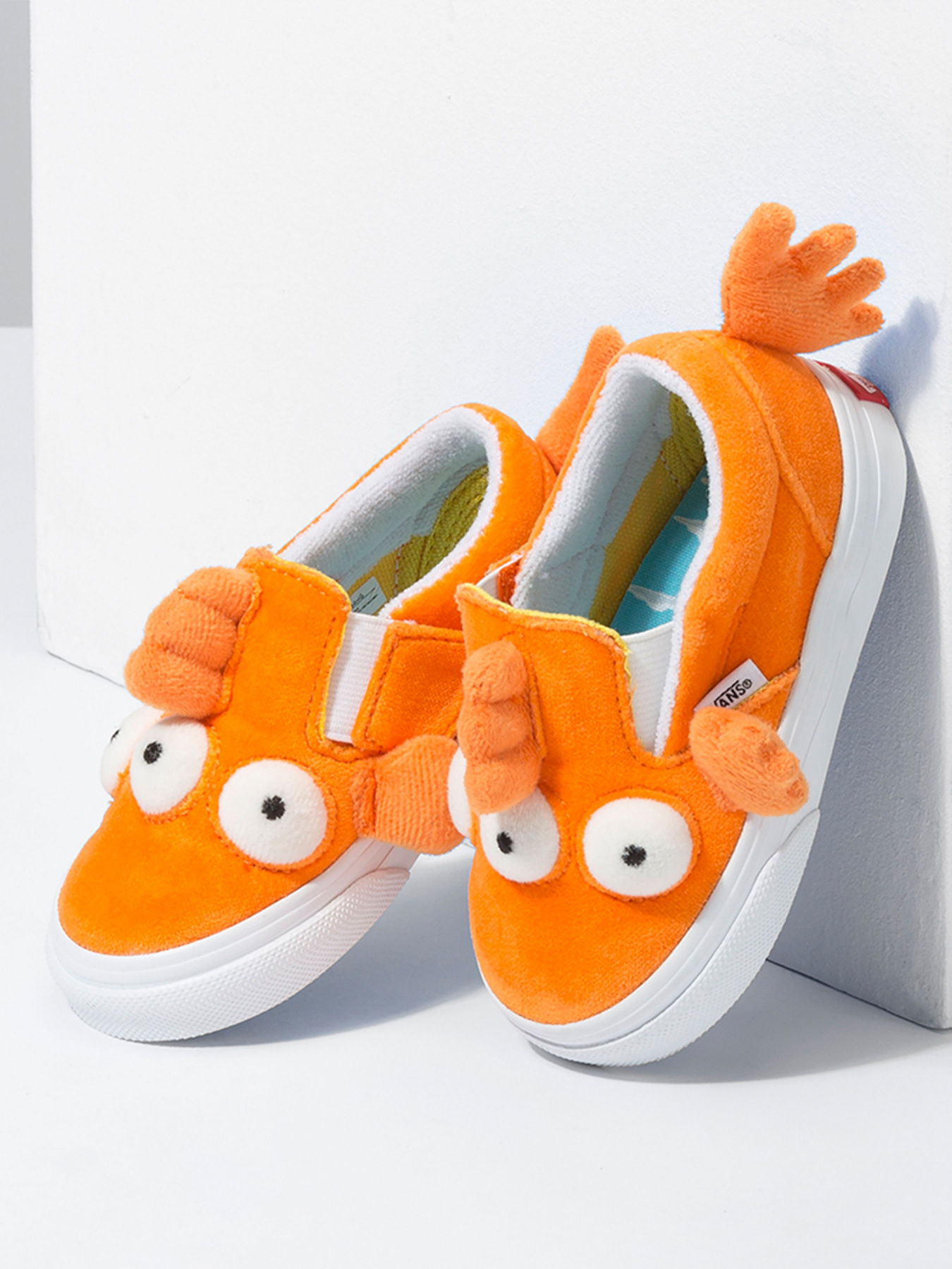 Слипоны и мокасины Vans The Simpsons x Vans Blinky Fish Slip-on V  модель VN0A4VJV16W1 Фото