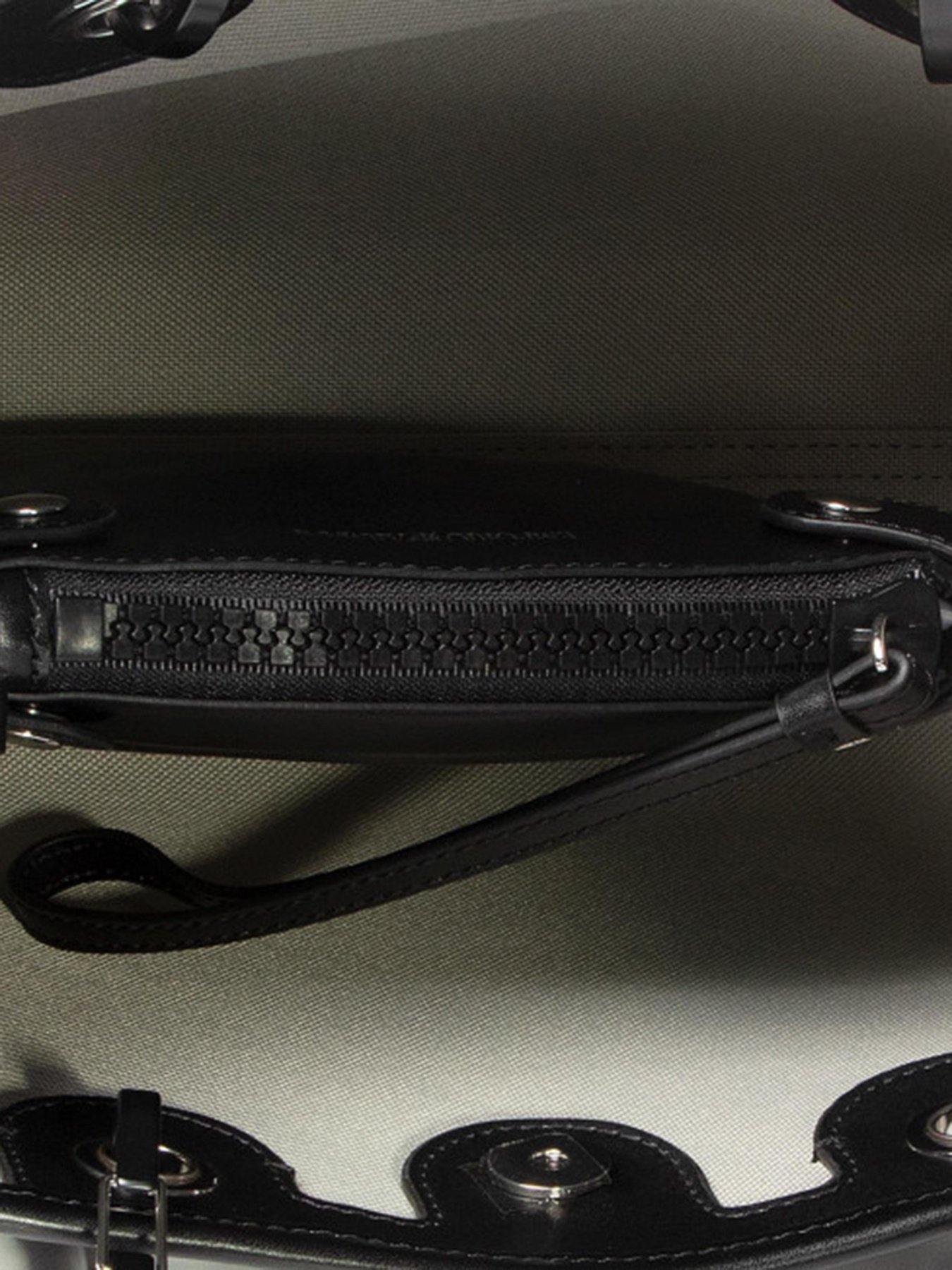 Сумки Emporio Armani модель Y3D166-YFG5X-88291 Фото