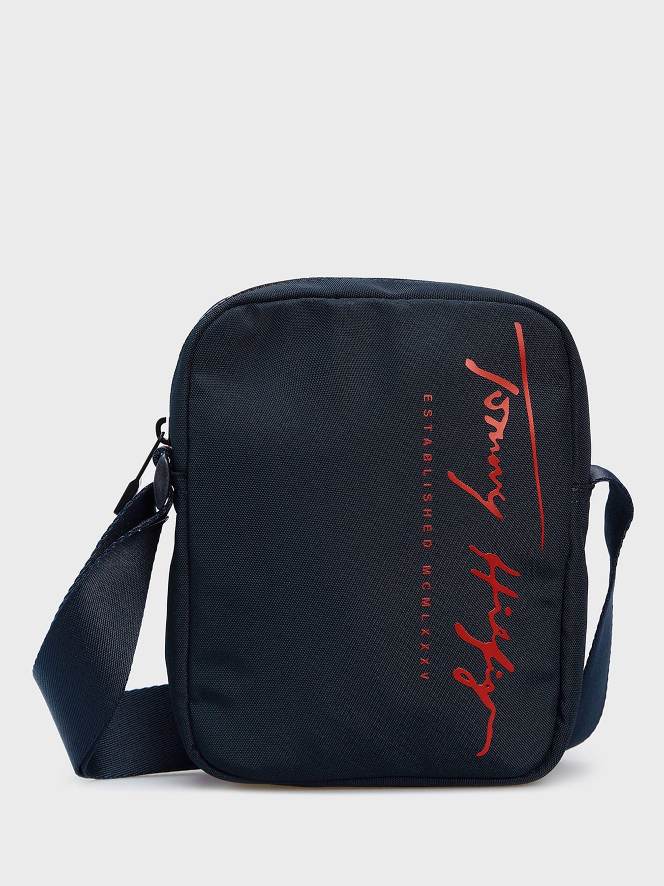 Сумки Tommy Hilfiger Signature модель AM0AM06393-CJM Фото