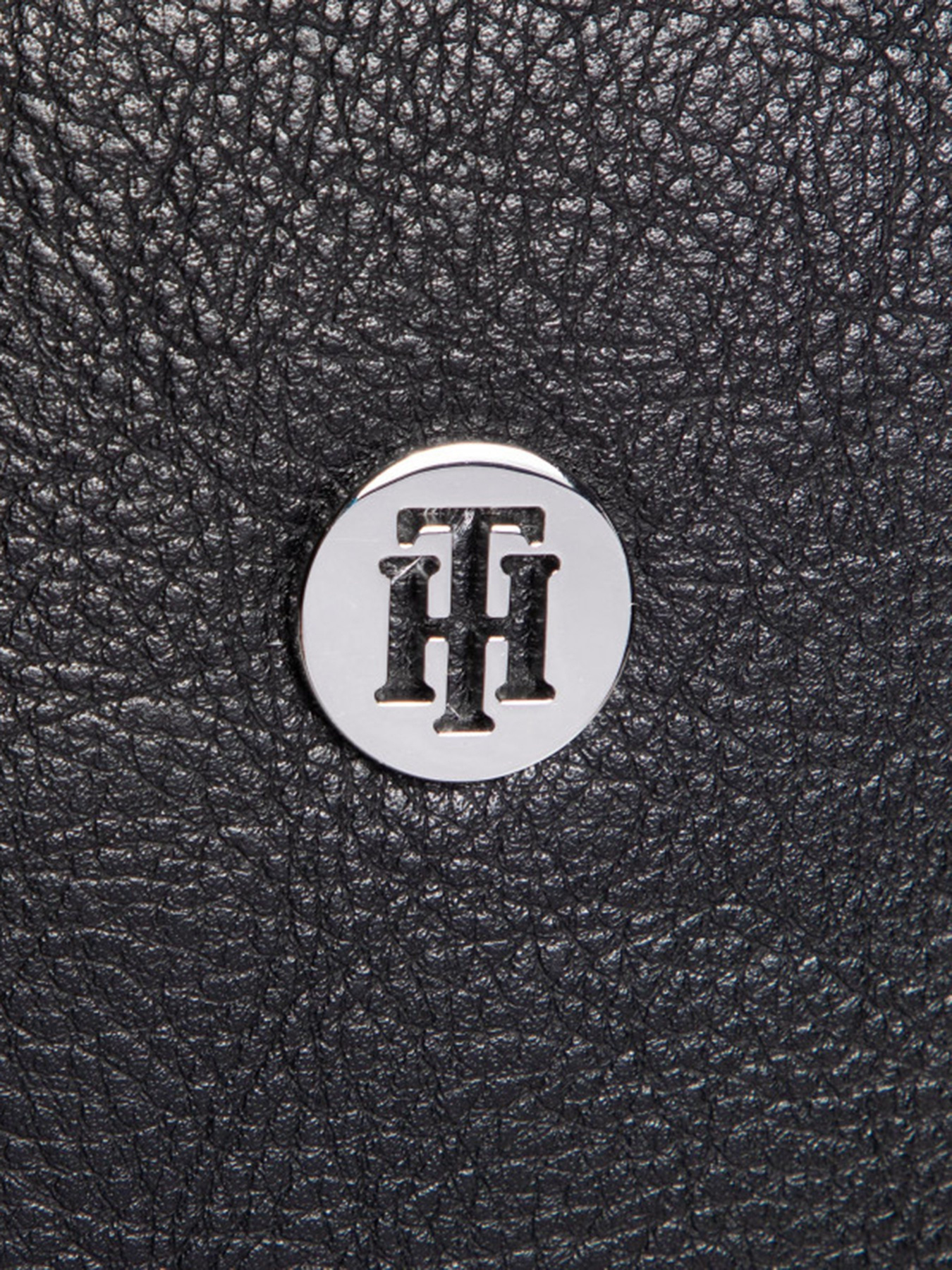 Сумки Tommy Hilfiger модель AW0AW08526-BDS Сумки Tommy Hilfiger модель AW0AW08526-BDS Фото