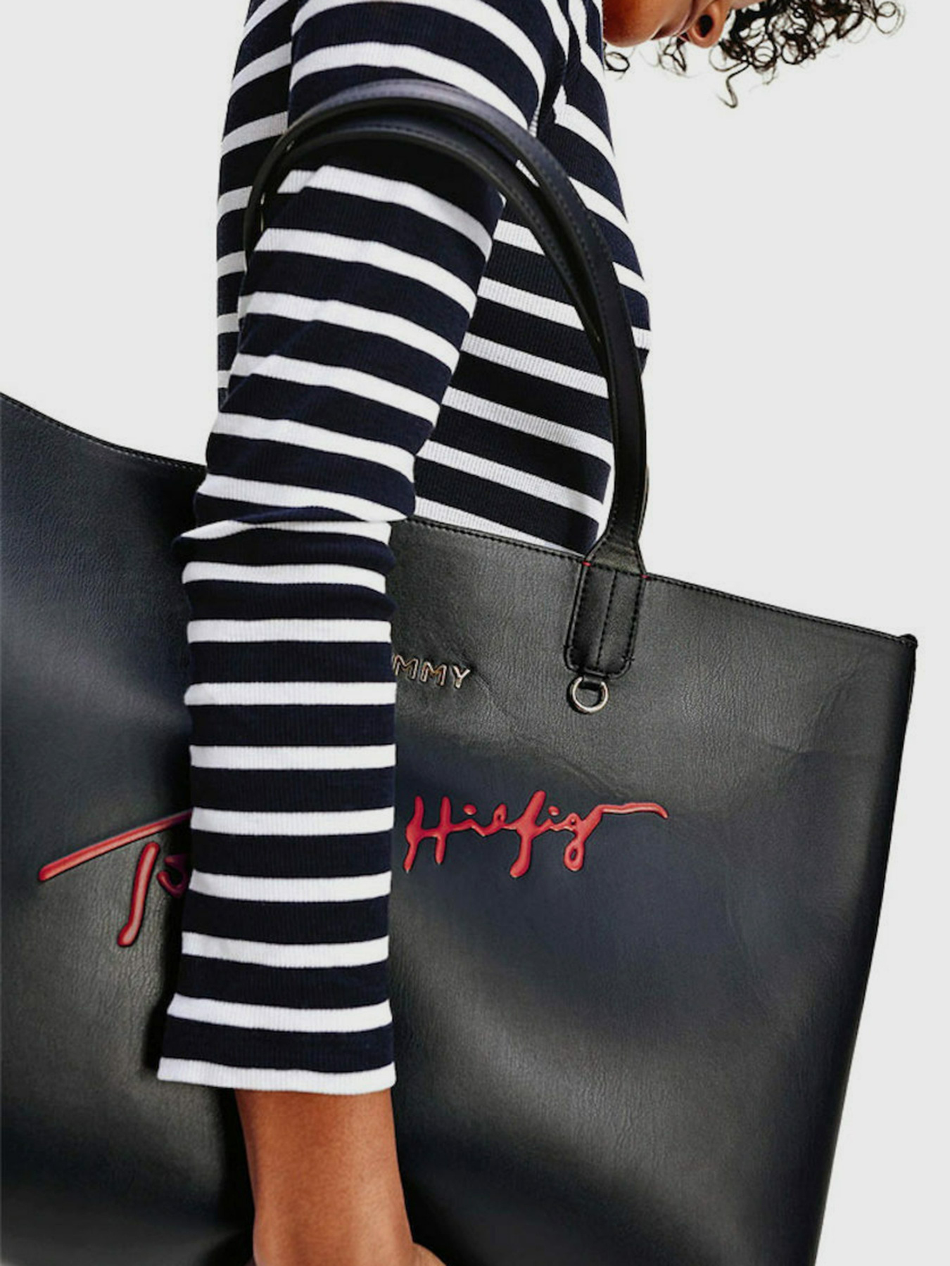 Сумки Tommy Hilfiger модель AW0AW08607-YAF Фото