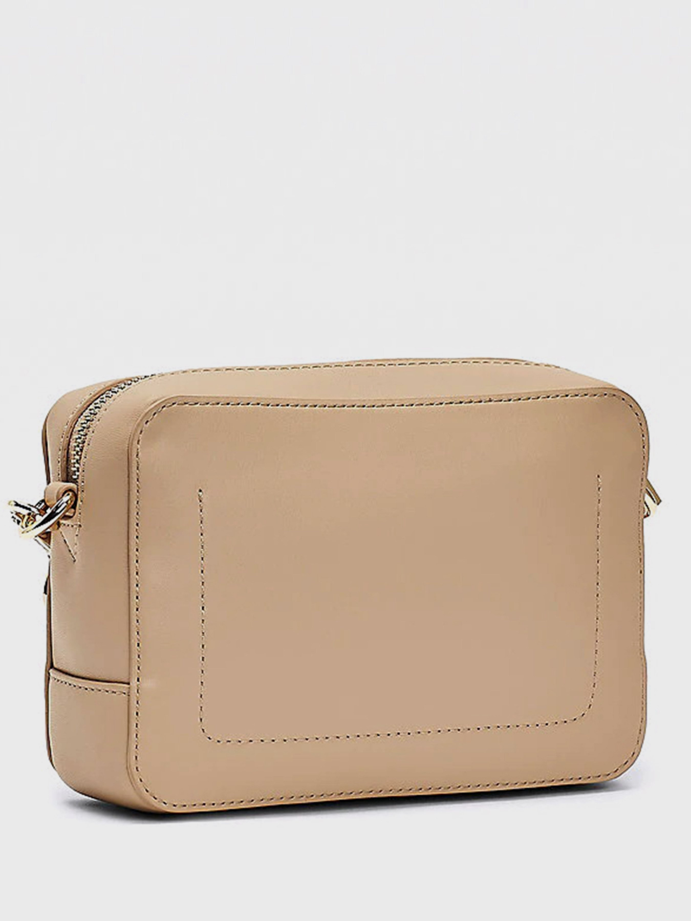 Сумки Tommy Hilfiger Iconic Metal Logo модель AW0AW08608-AEG Фото