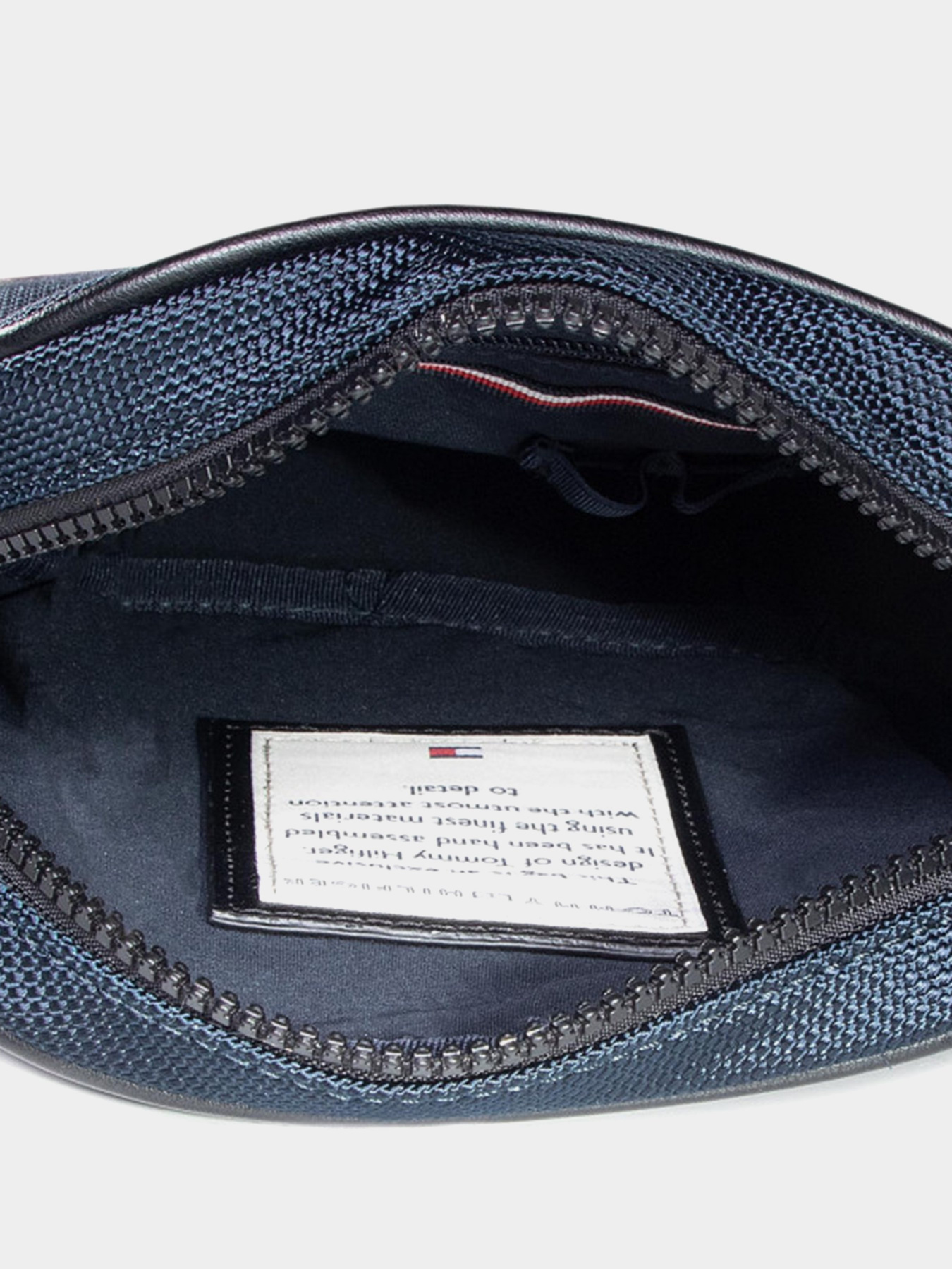 Сумки Tommy Hilfiger модель AM0AM06472-DW5 Фото