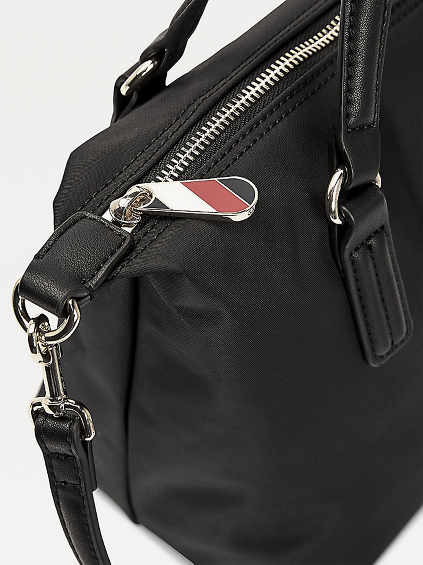 Сумки Tommy Hilfiger модель AW0AW08830-0GJ Фото