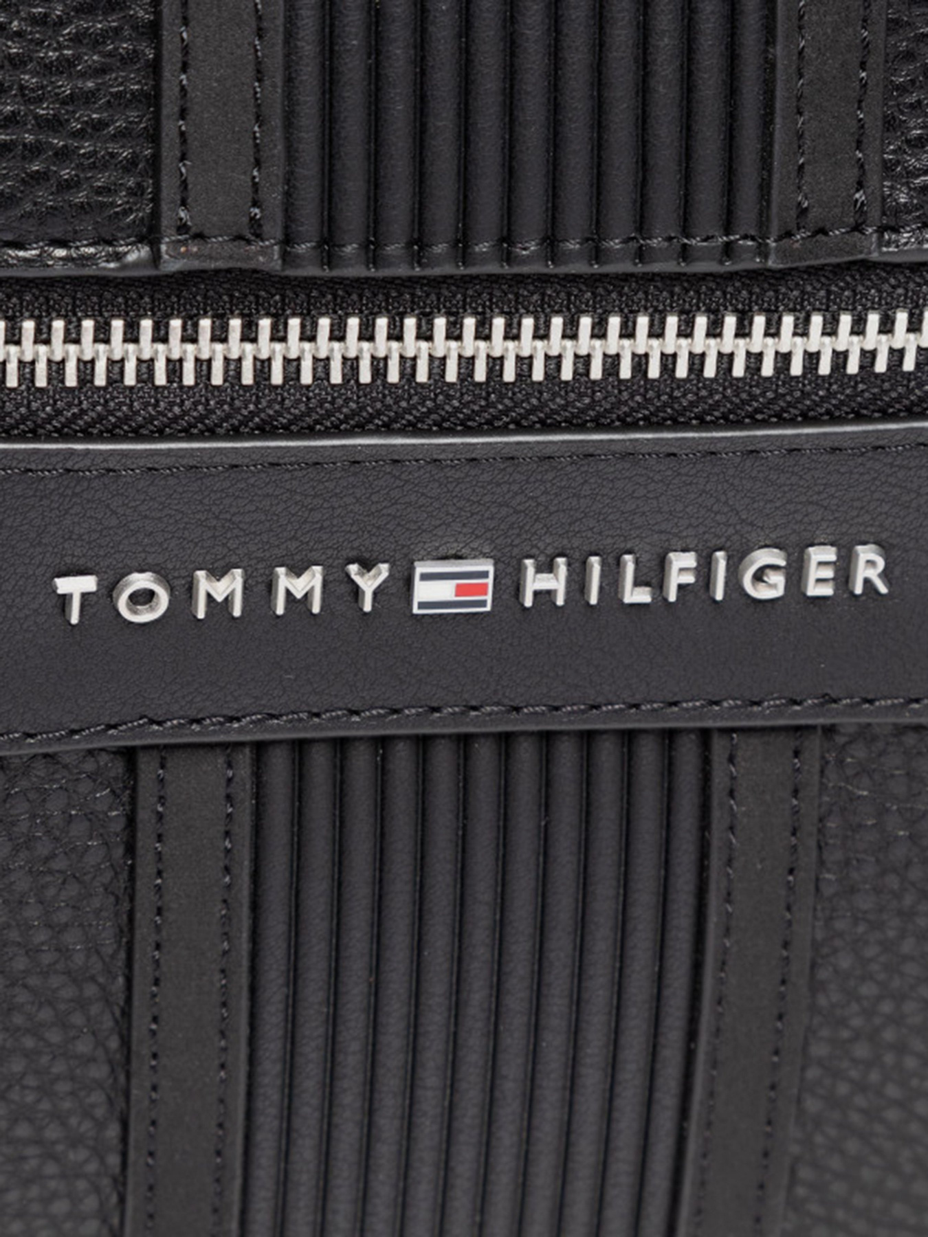 Рюкзаки Tommy Hilfiger Downtown модель AM0AM06480-BDS Рюкзаки Tommy Hilfiger Downtown модель AM0AM06480-BDS Фото