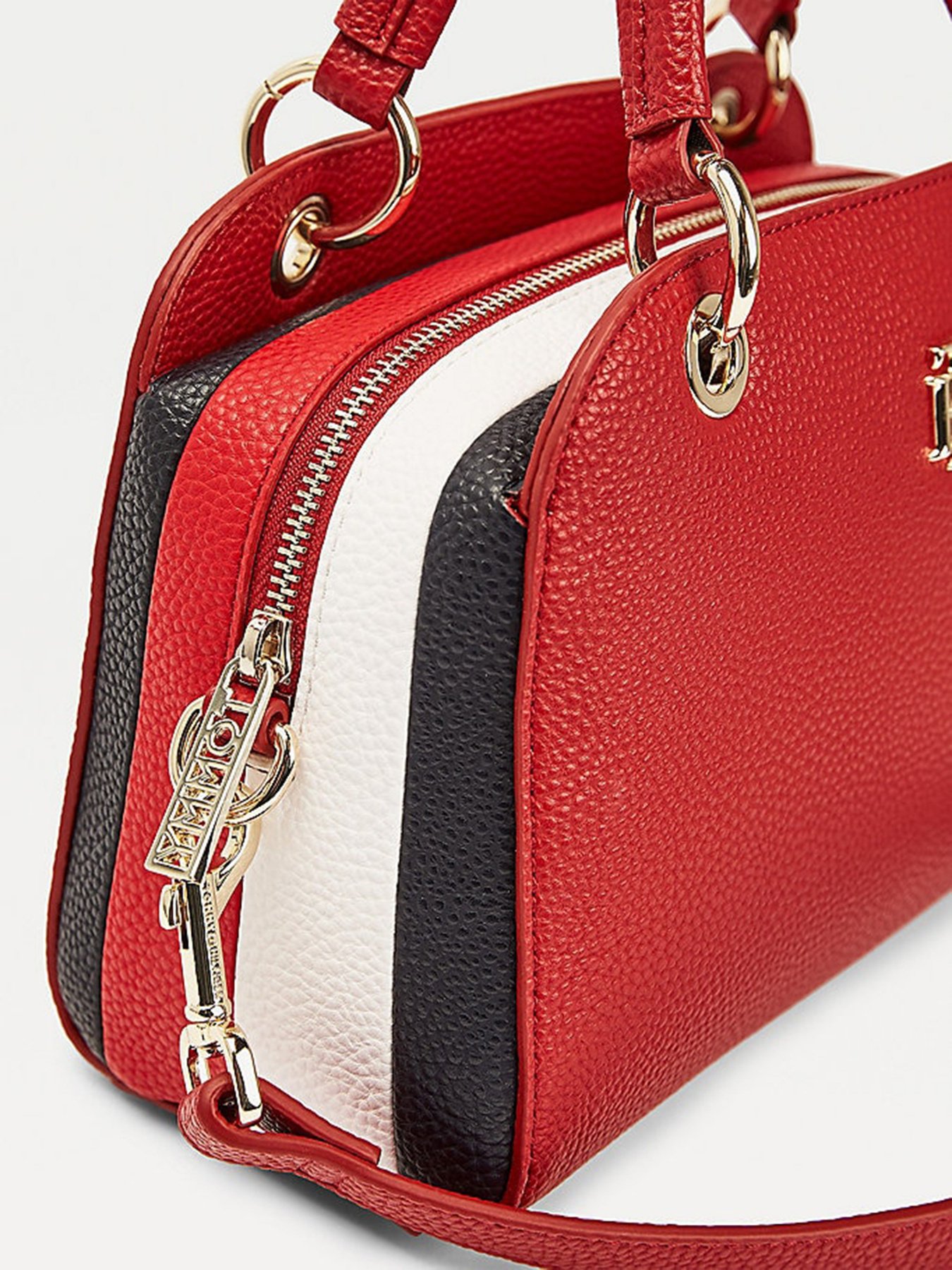 Сумки Tommy Hilfiger ESSENCE модель AW0AW08846-XMP Фото