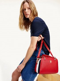 Сумки Tommy Hilfiger ESSENCE модель AW0AW08846-XMP Фото