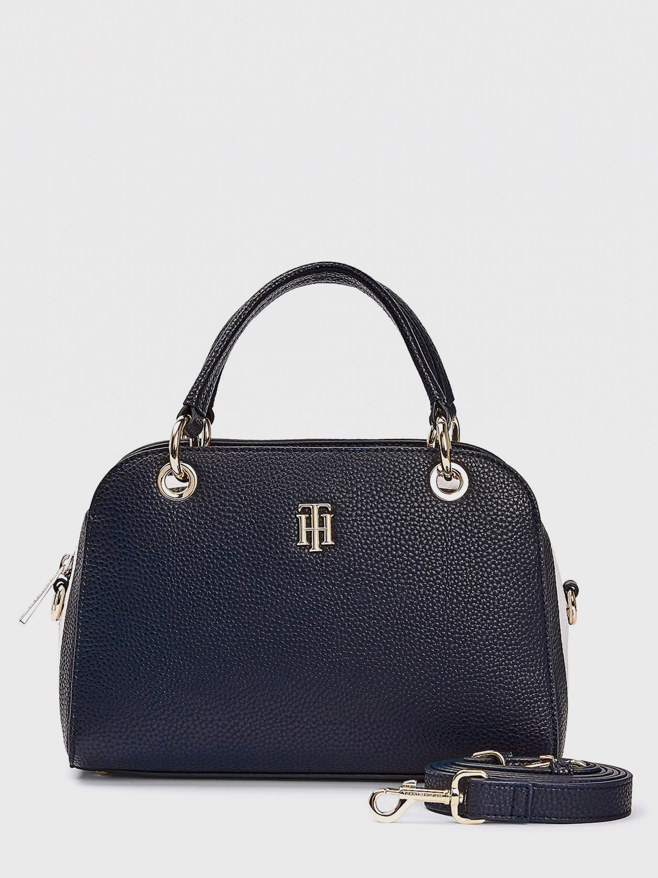 Сумки Tommy Hilfiger ESSENCE модель AW0AW08846-CJM Сумки Tommy Hilfiger ESSENCE модель AW0AW08846-CJM Фото