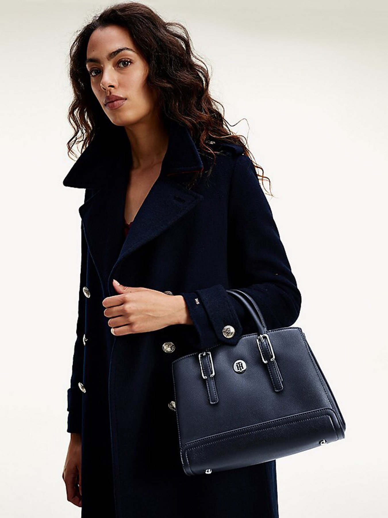 Сумки Tommy Hilfiger модель AW0AW08802-CJM Фото