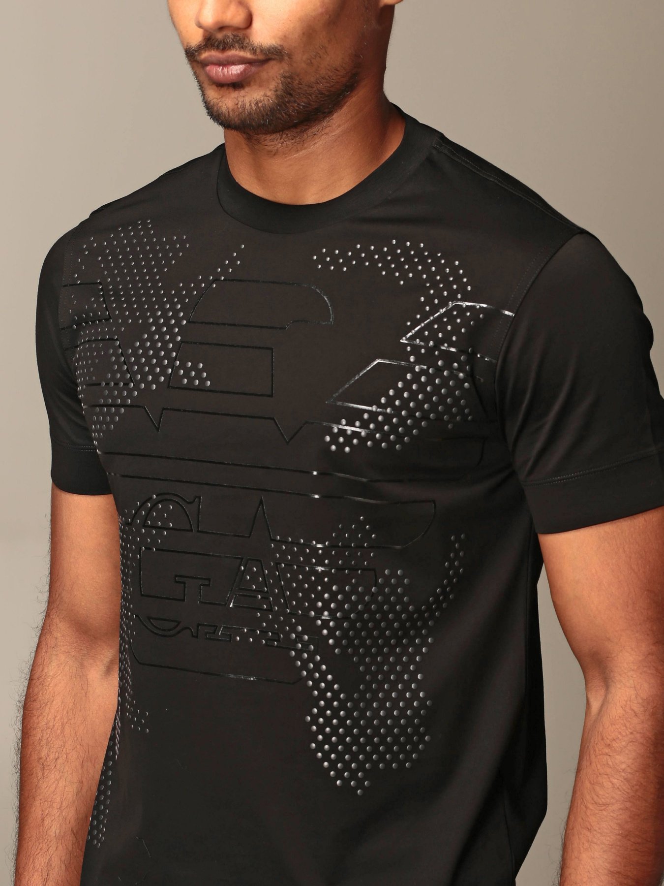 Футболки і поло Emporio Armani модель 6H1TG2-1JTUZ-0999 Футболки і поло Emporio Armani модель 6H1TG2-1JTUZ-0999 Фото