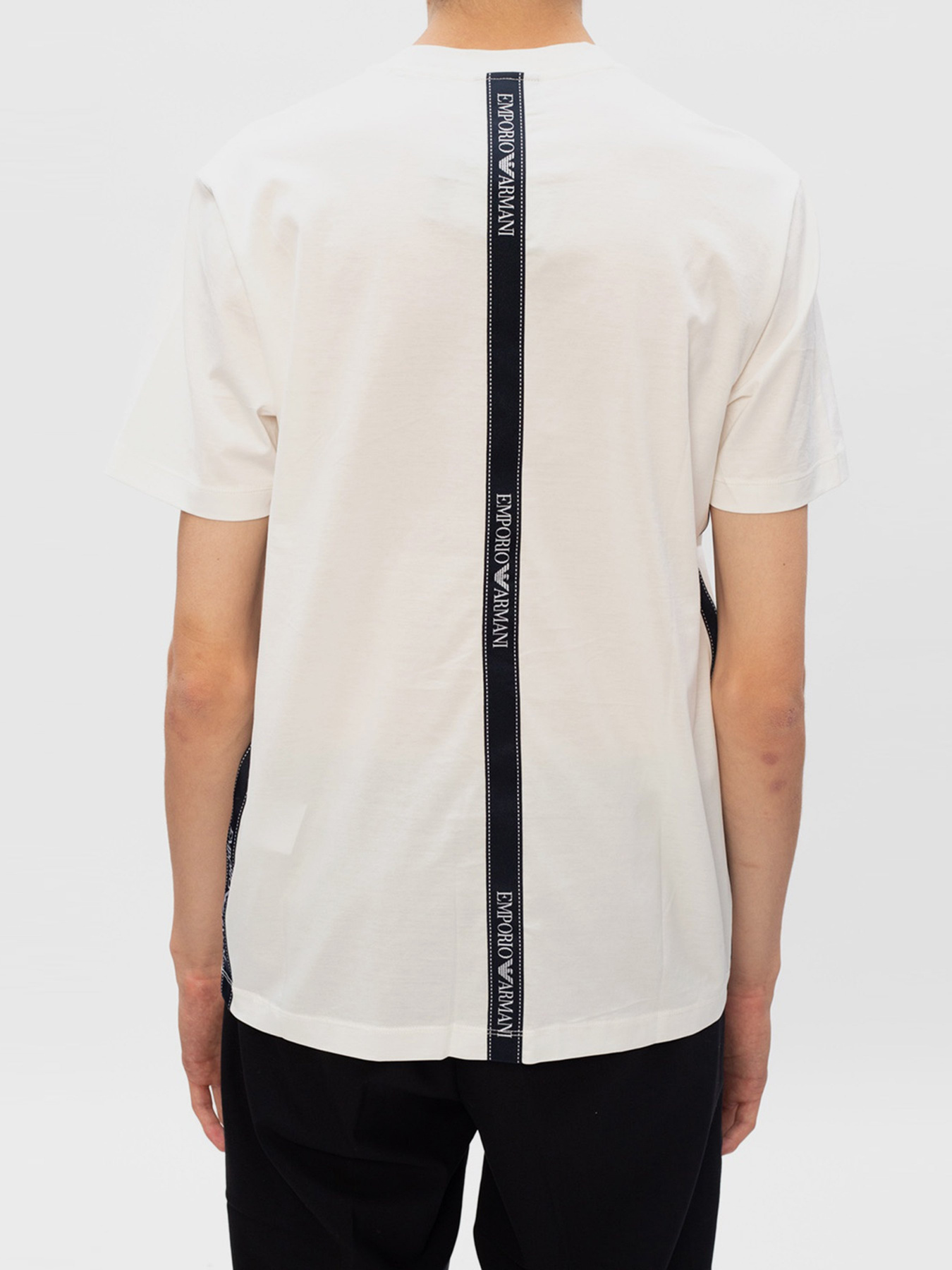 Футболки і поло Emporio Armani модель 6H1TG4-1JTUZ-0101 Футболки і поло Emporio Armani модель 6H1TG4-1JTUZ-0101 Фото