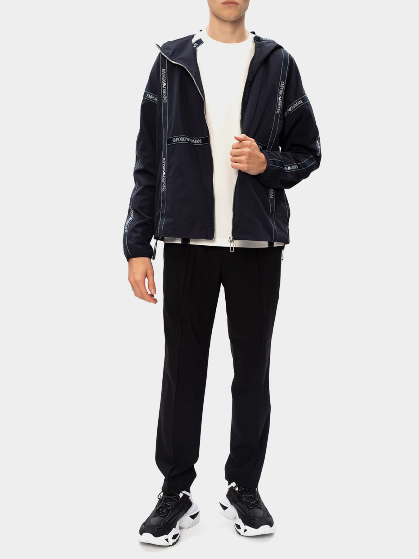 Футболки і поло Emporio Armani модель 6H1TG4-1JTUZ-0101 Футболки і поло Emporio Armani модель 6H1TG4-1JTUZ-0101 Фото