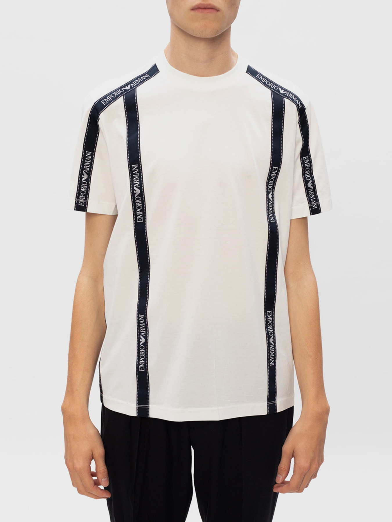 Футболки і поло Emporio Armani модель 6H1TG4-1JTUZ-0101 Футболки і поло Emporio Armani модель 6H1TG4-1JTUZ-0101 Фото