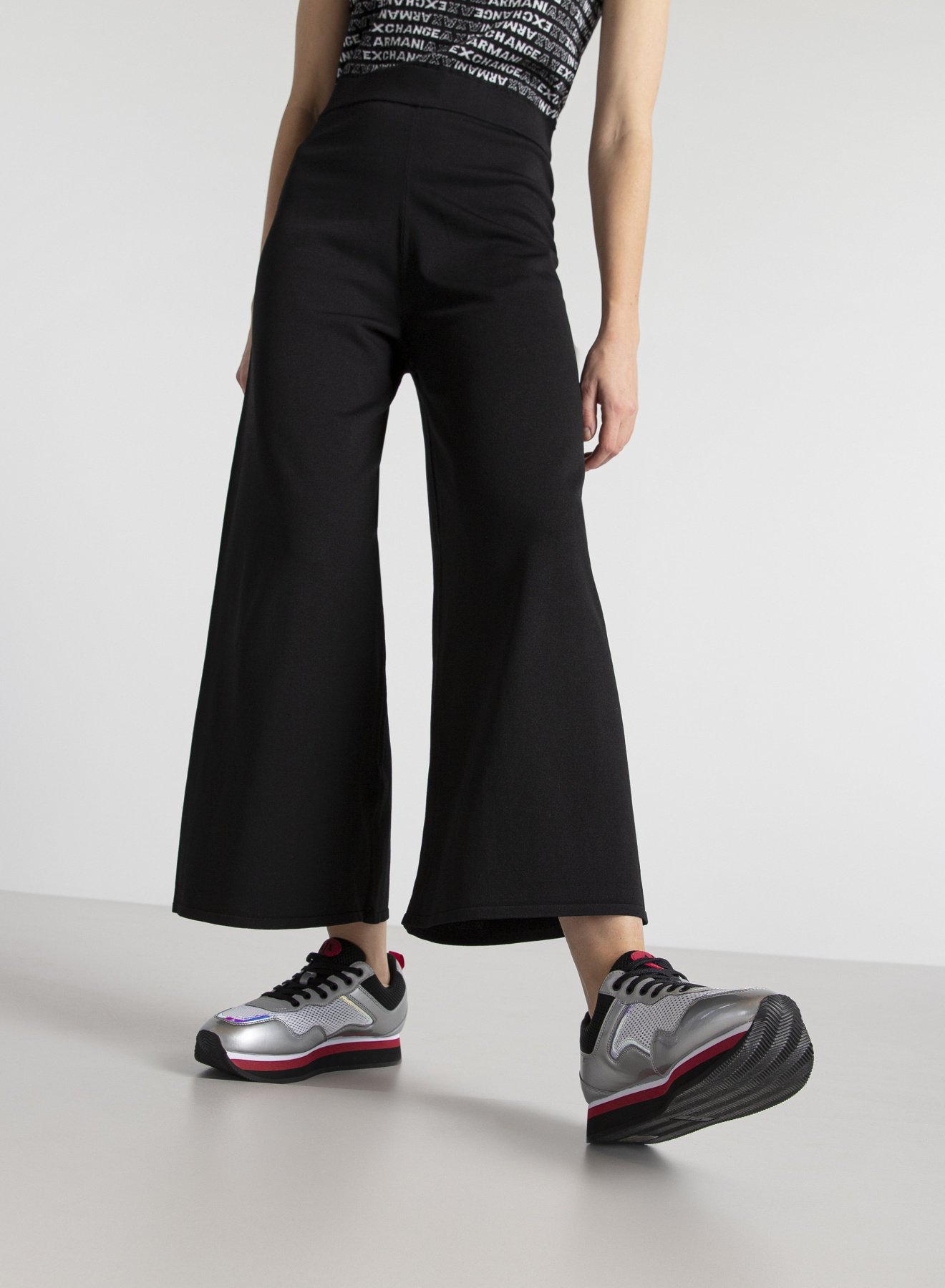 Кросівки Armani Exchange модель XDX050-XV322-A160 Кросівки Armani Exchange модель XDX050-XV322-A160 Фото