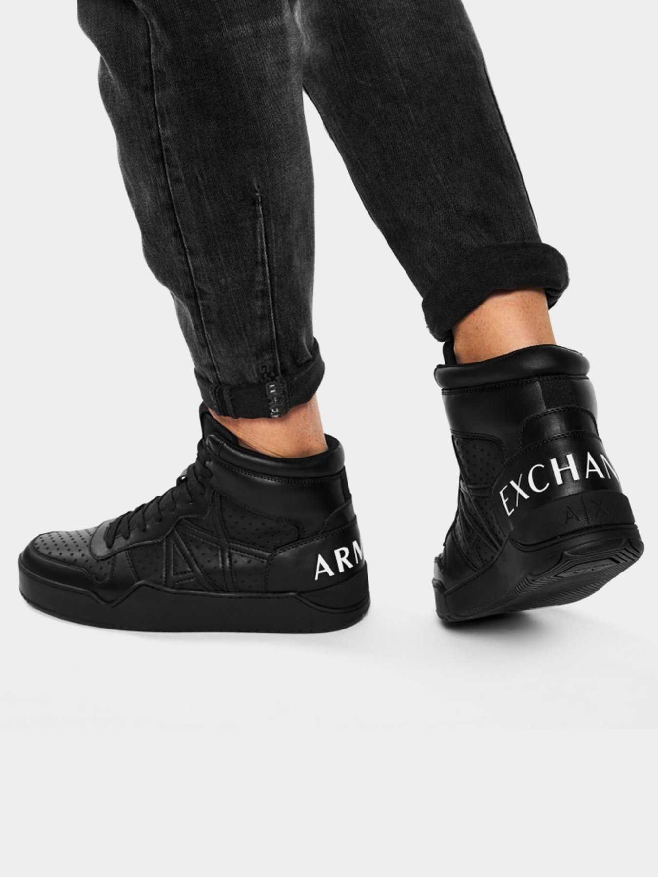 Кросівки Armani Exchange модель XUZ003-XCC66-00002 Кросівки Armani Exchange модель XUZ003-XCC66-00002 Фото