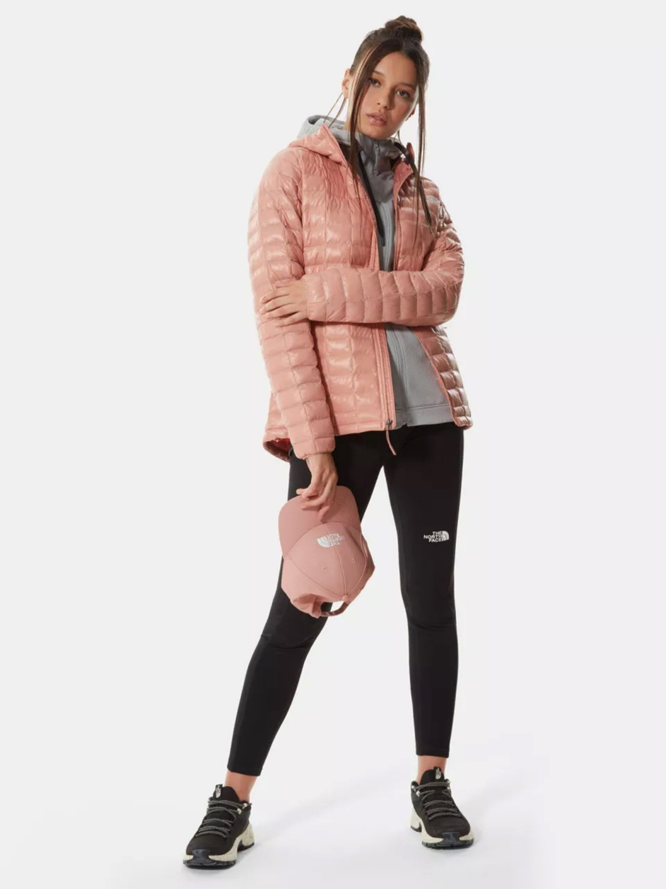 Куртки та дублянки The North Face THERMOBALL ECO модель NF0A3YGNR131 Фото
