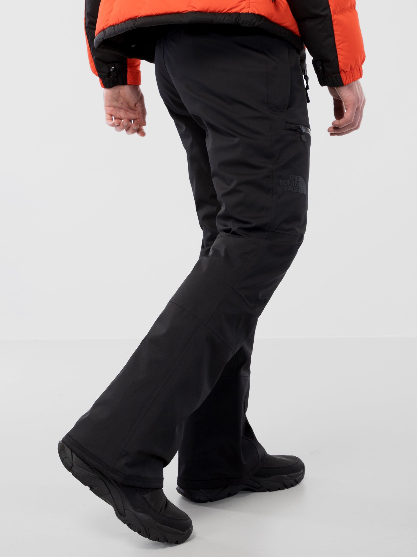 Штани The North Face Chakal модель NF0A4QXGJK31 Фото