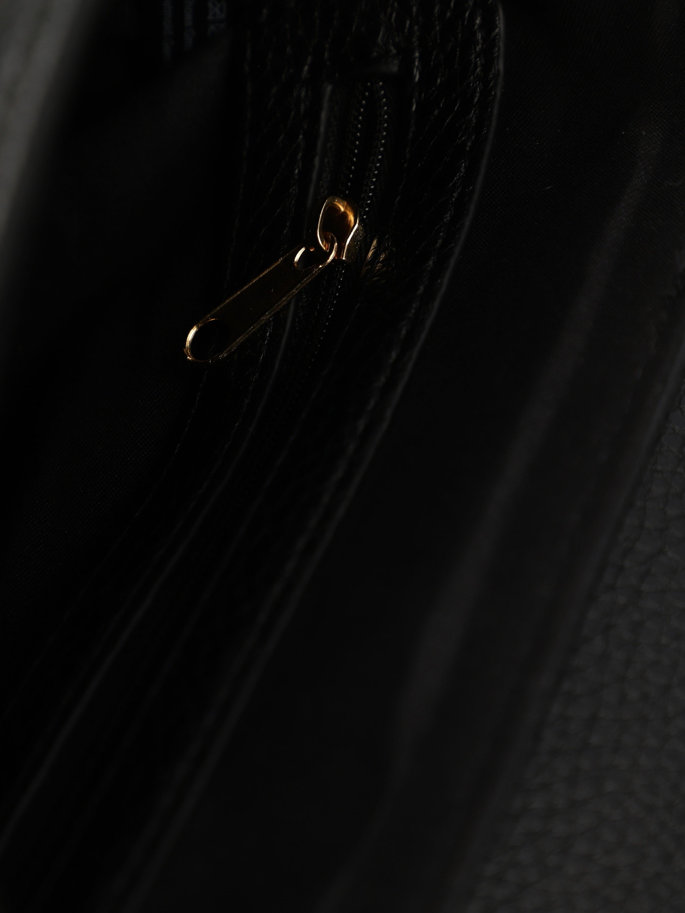 Сумки Marco Tozzi модель 2-2-61031-20 085 BLACK/GOLD Фото
