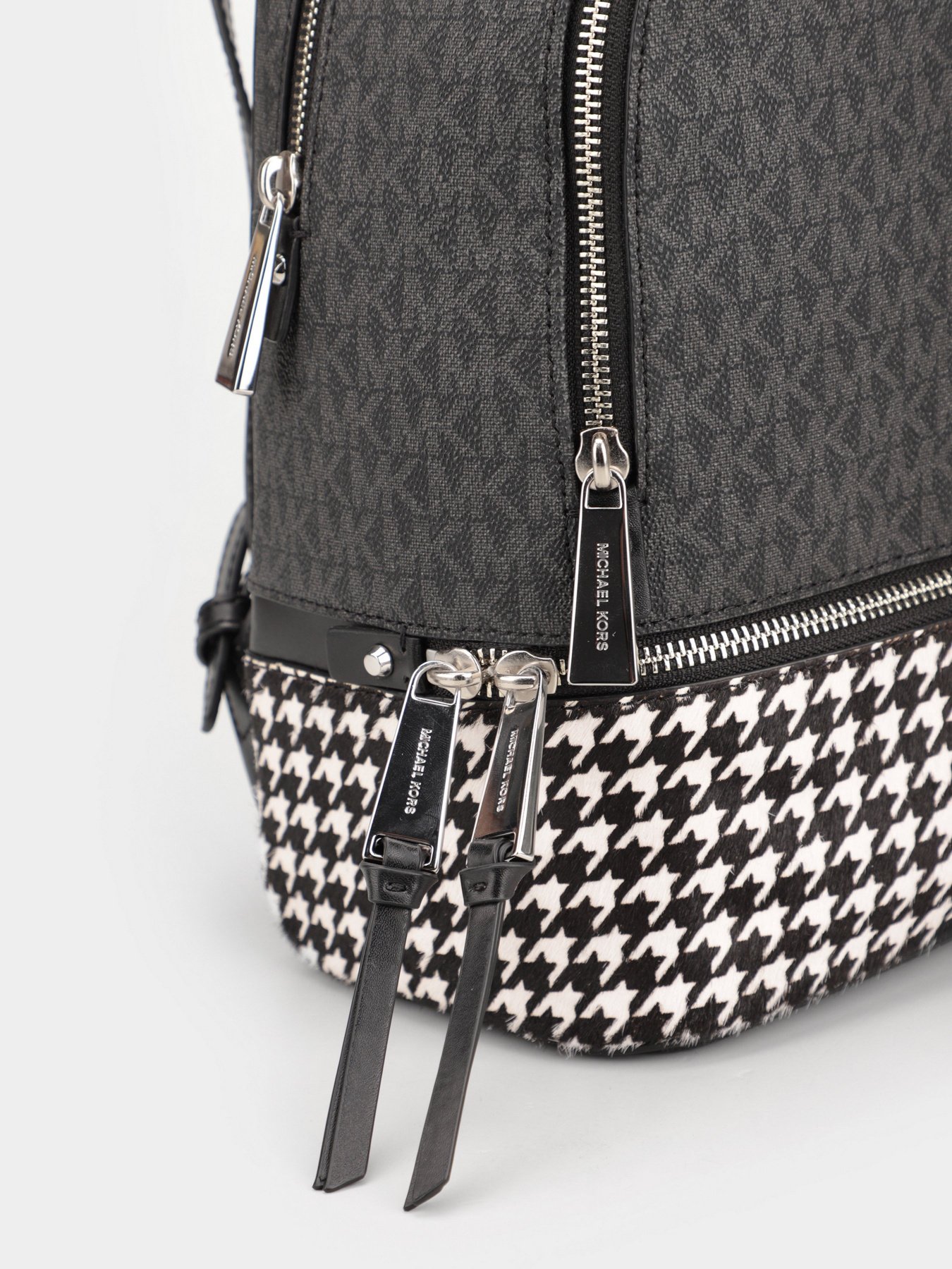 Рюкзаки Michael Kors модель 30F1SEZB2O_012 Рюкзаки Michael Kors модель 30F1SEZB2O_012 Фото