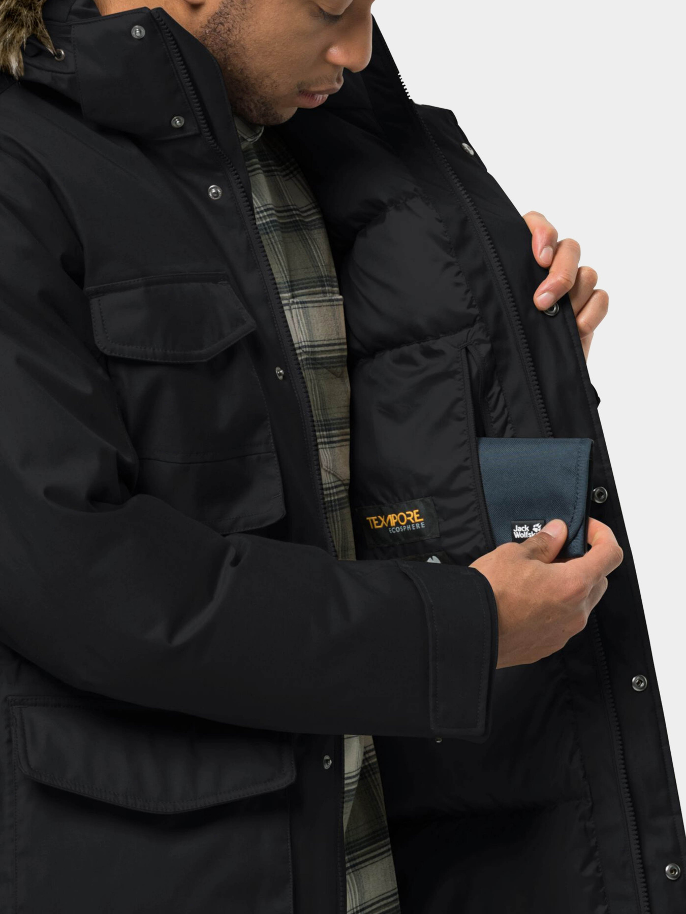 Куртки и дубленки Jack Wolfskin Winterfrost Down модель 1115441_6000 Фото