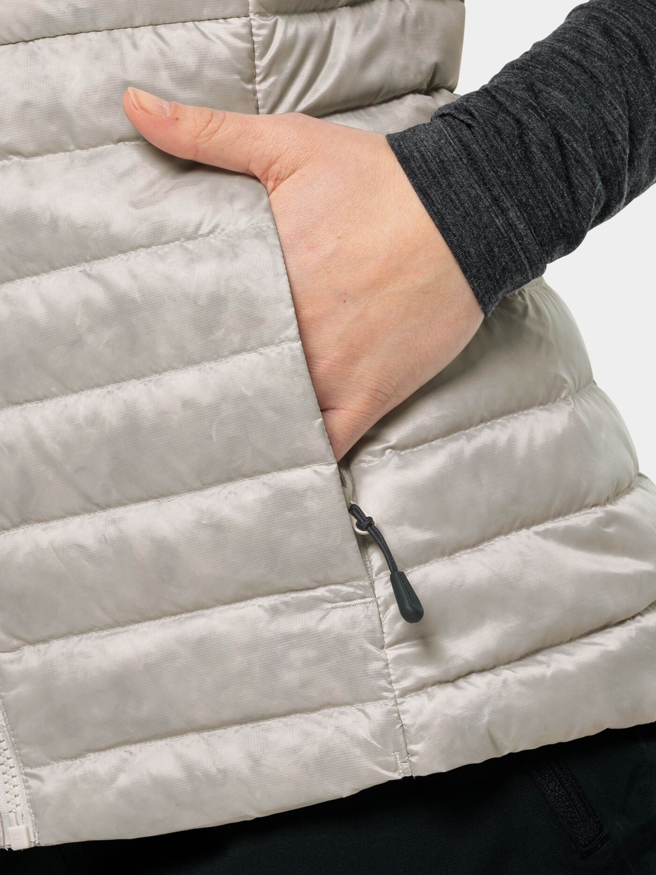 Куртки та дублянки Jack Wolfskin Pilvi Down Vest модель 1207771_5609 Фото