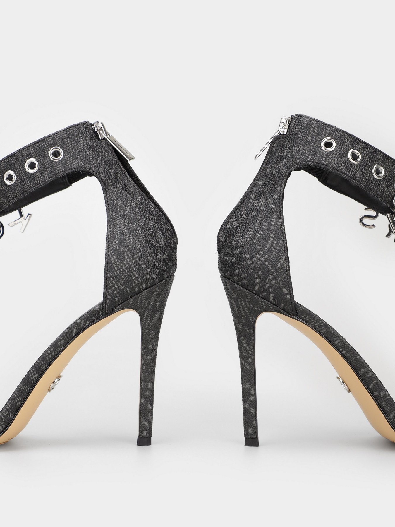 Босоножки Michael Kors Kelli модель 40R2KLHA1B_001 Босоножки Michael Kors Kelli модель 40R2KLHA1B_001 Фото