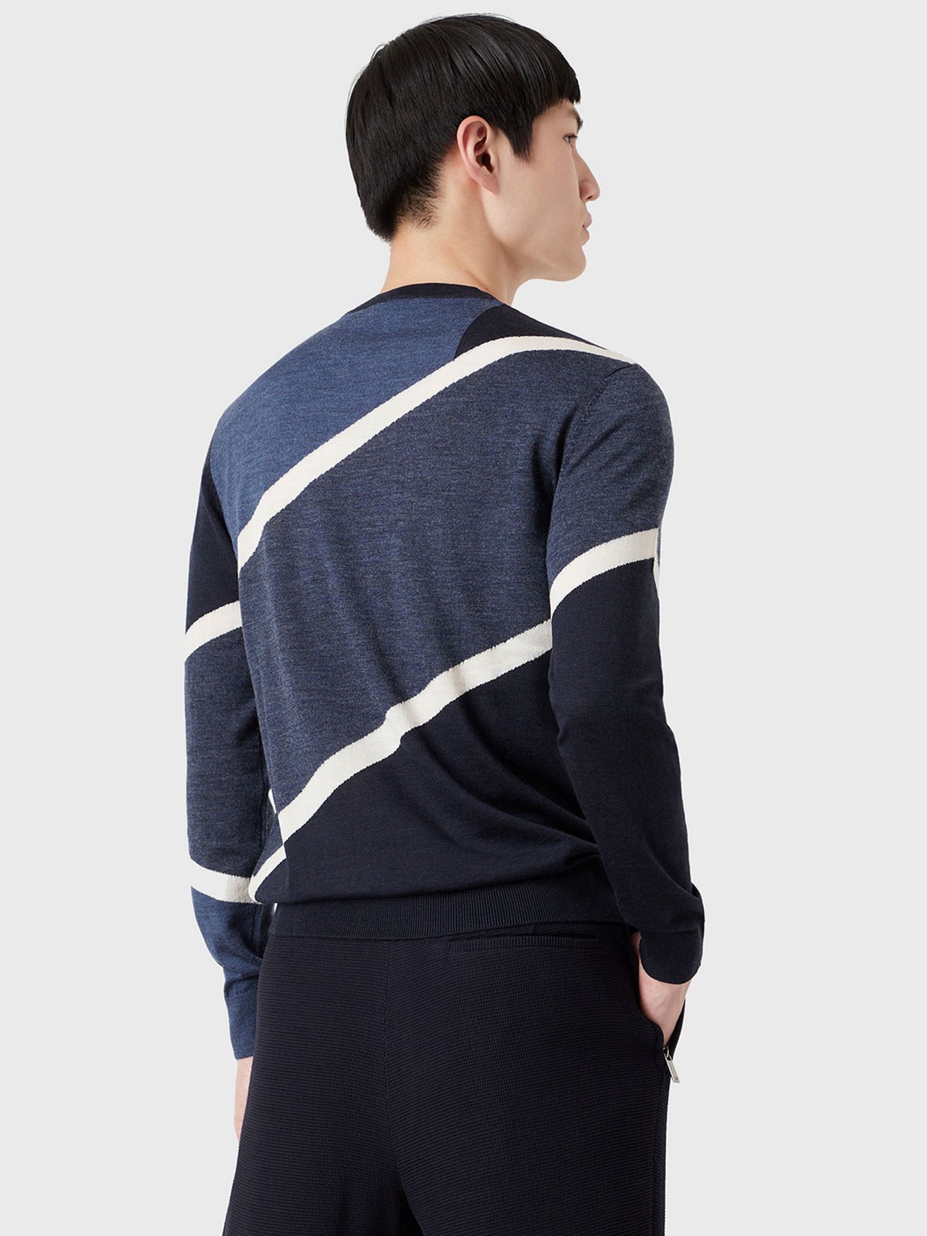 Светри та кардигани Emporio Armani модель 6K1MTD-1MXPZ-F993 Светри та кардигани Emporio Armani модель 6K1MTD-1MXPZ-F993 Фото