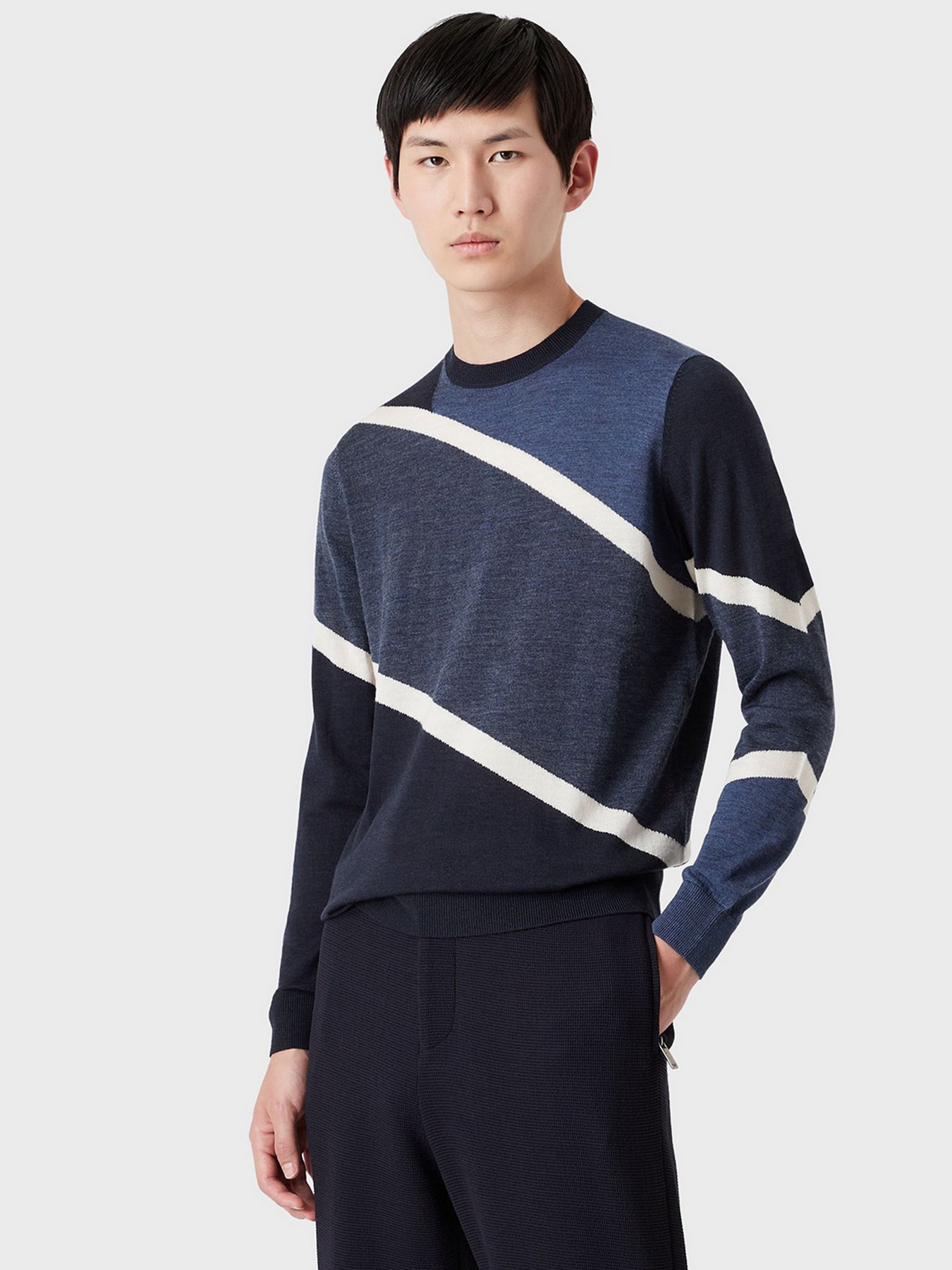 Светри та кардигани Emporio Armani модель 6K1MTD-1MXPZ-F993 Светри та кардигани Emporio Armani модель 6K1MTD-1MXPZ-F993 Фото
